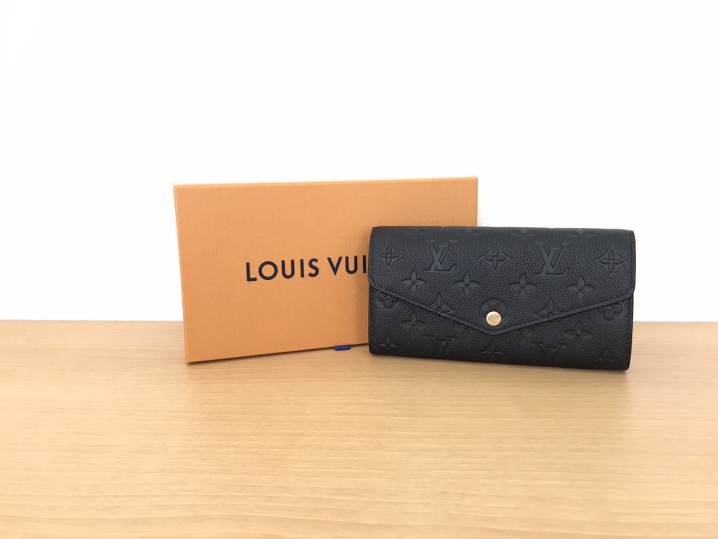 LOUIS VUITTON 【ルイヴィトン】 モノグラムアンプラント ポルトフォイユ・サラ M82257 画像1