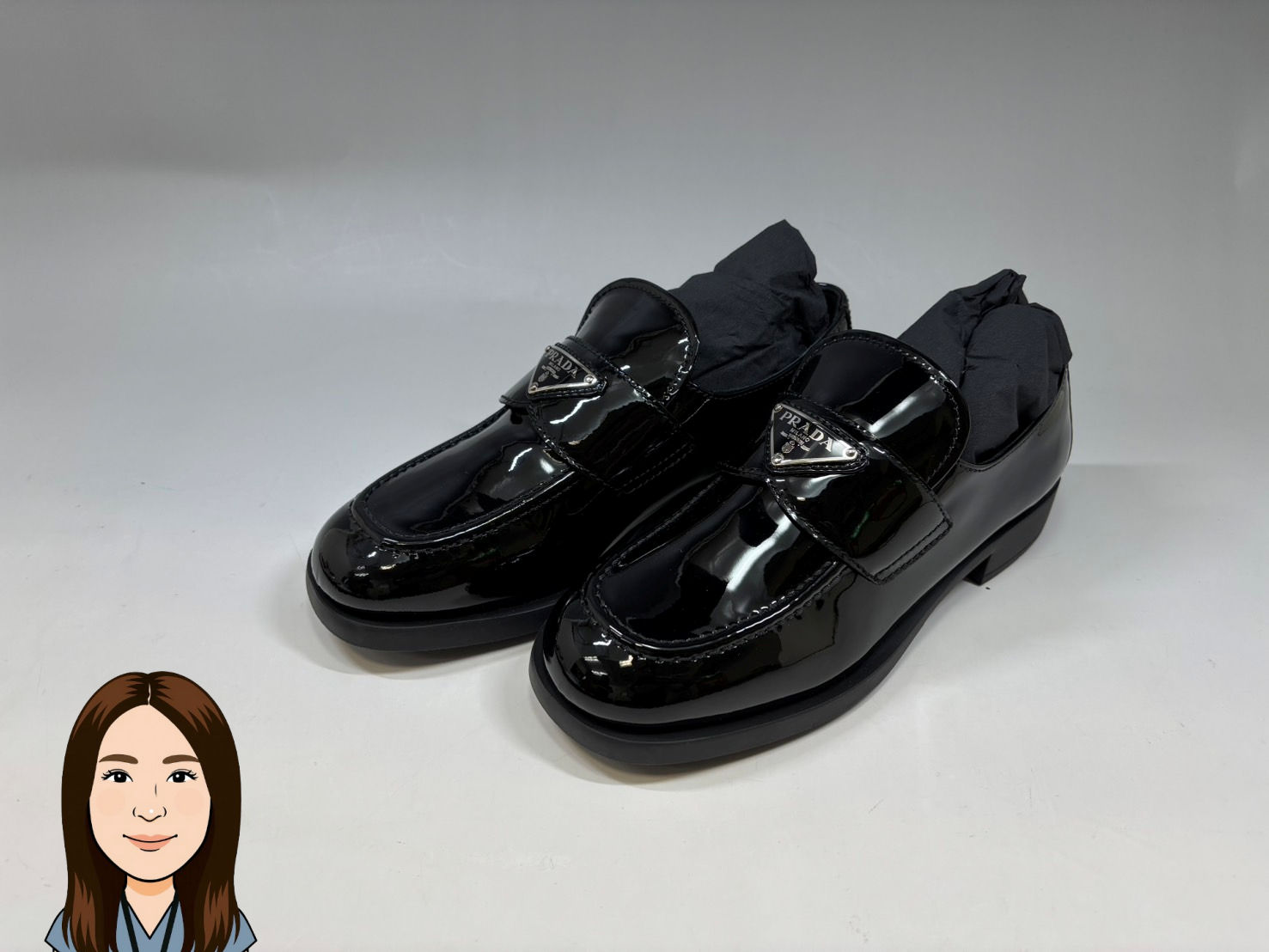 PRADA 【プラダ】 トライアングルロゴ エナメル ローファー 画像1