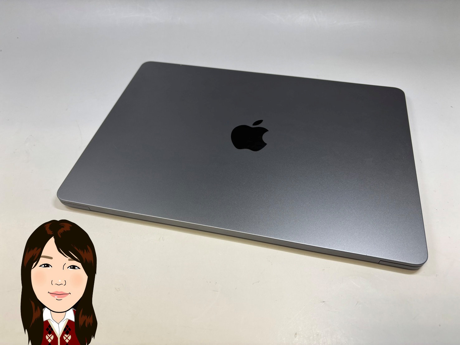 Apple 【アップル】 MacbookAir 2022 ノートパソコン 画像1