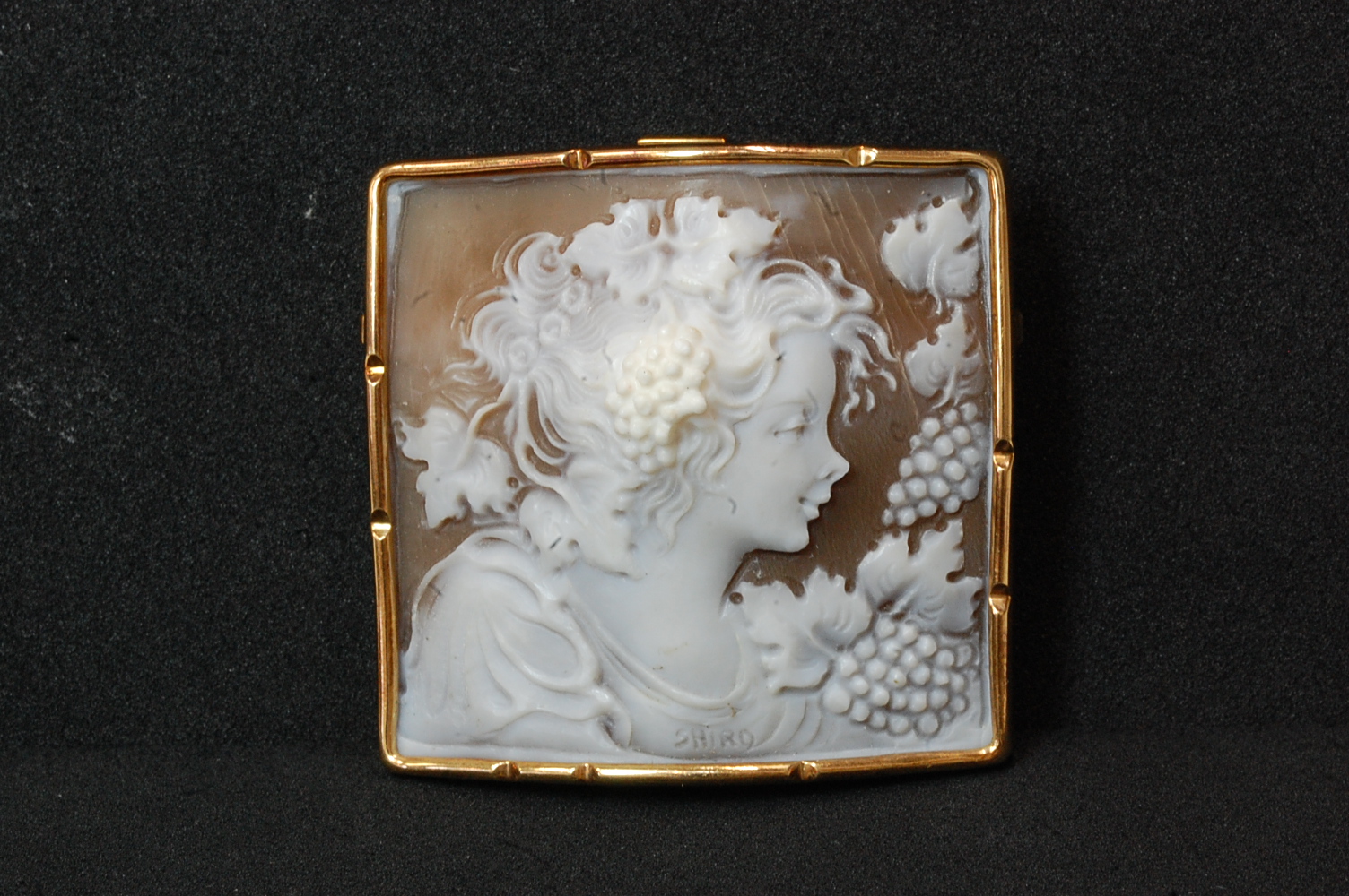 ブローチ 画像1