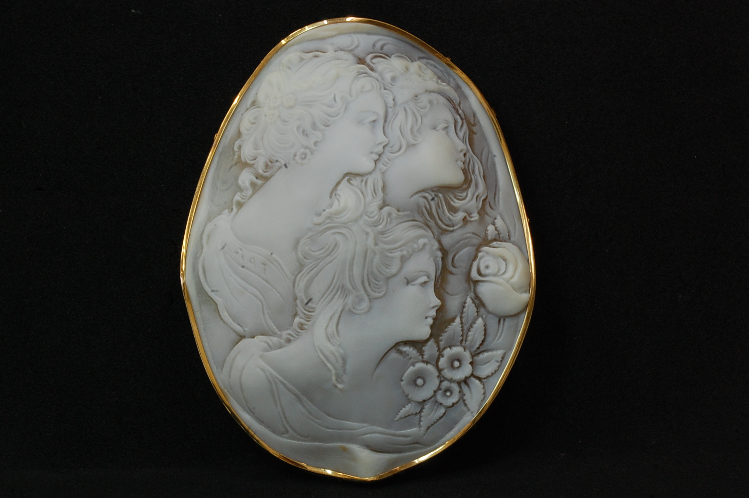 ブローチ 画像1