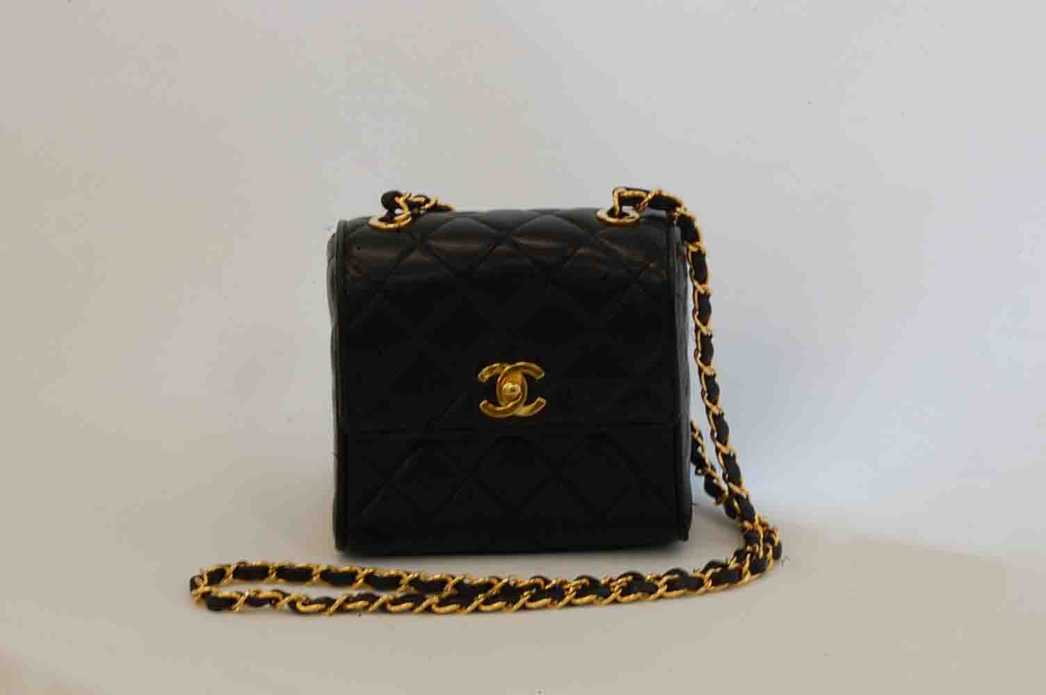 CHANEL【シャネル】マトラッセ チェーン バッグ 画像1