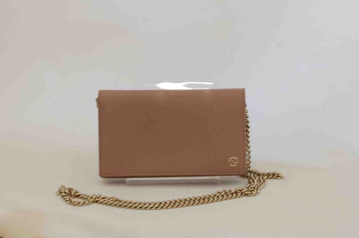 GUCCI【グッチ】チェーン 財布 画像1