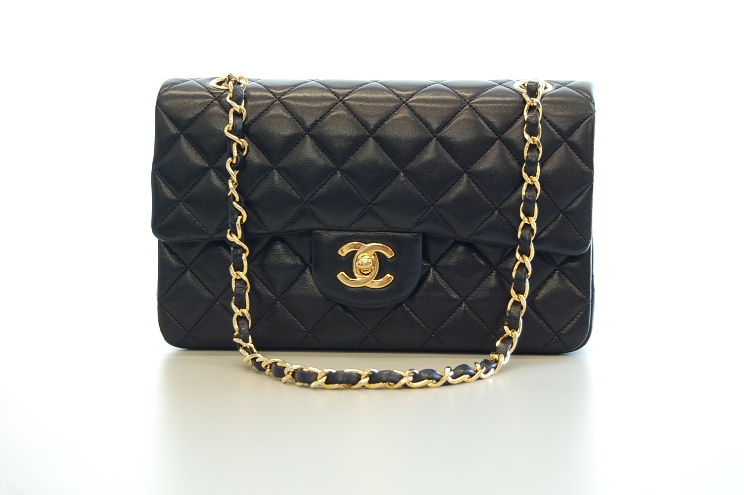 CHANEL【シャネル】マトラッセ チェーン ショルダー バッグ 画像1