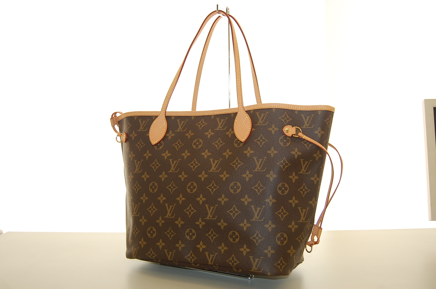 LOUIS VUITTON【ルイヴィトン】モノグラム バッグ ネヴァーフル M40156 画像1
