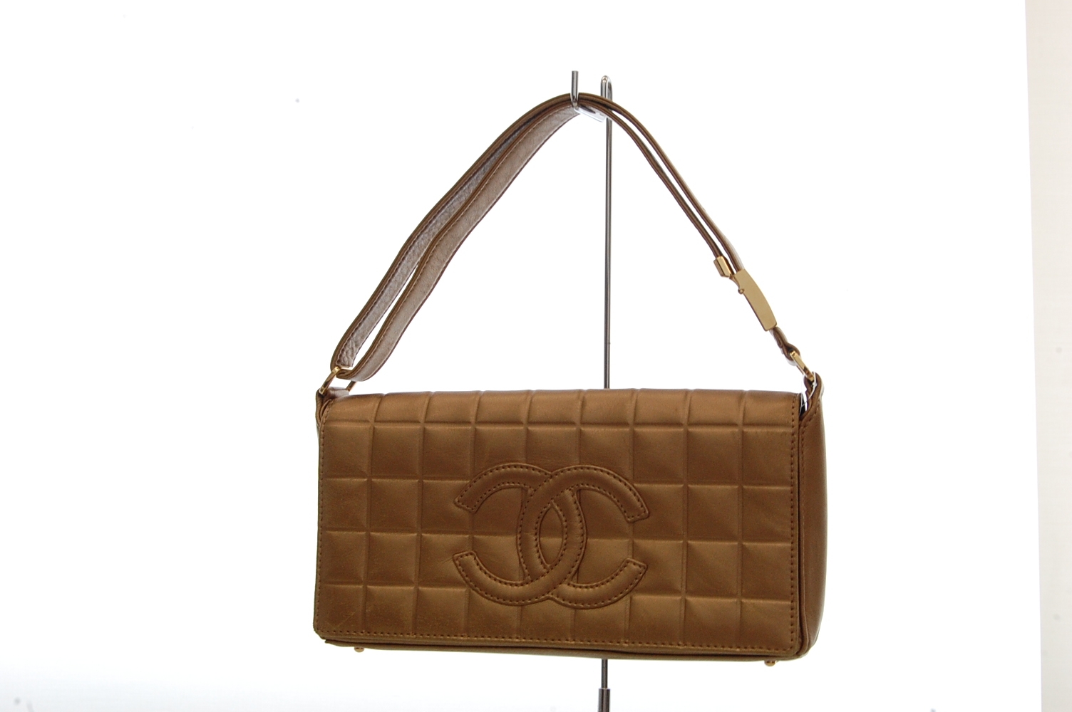 CHANEL【シャネル】ロゴ ハンドバッグ 画像1