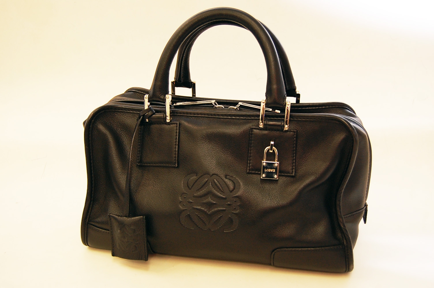 LOEWE【ロエベ】バッグ アマソナ 28 画像1