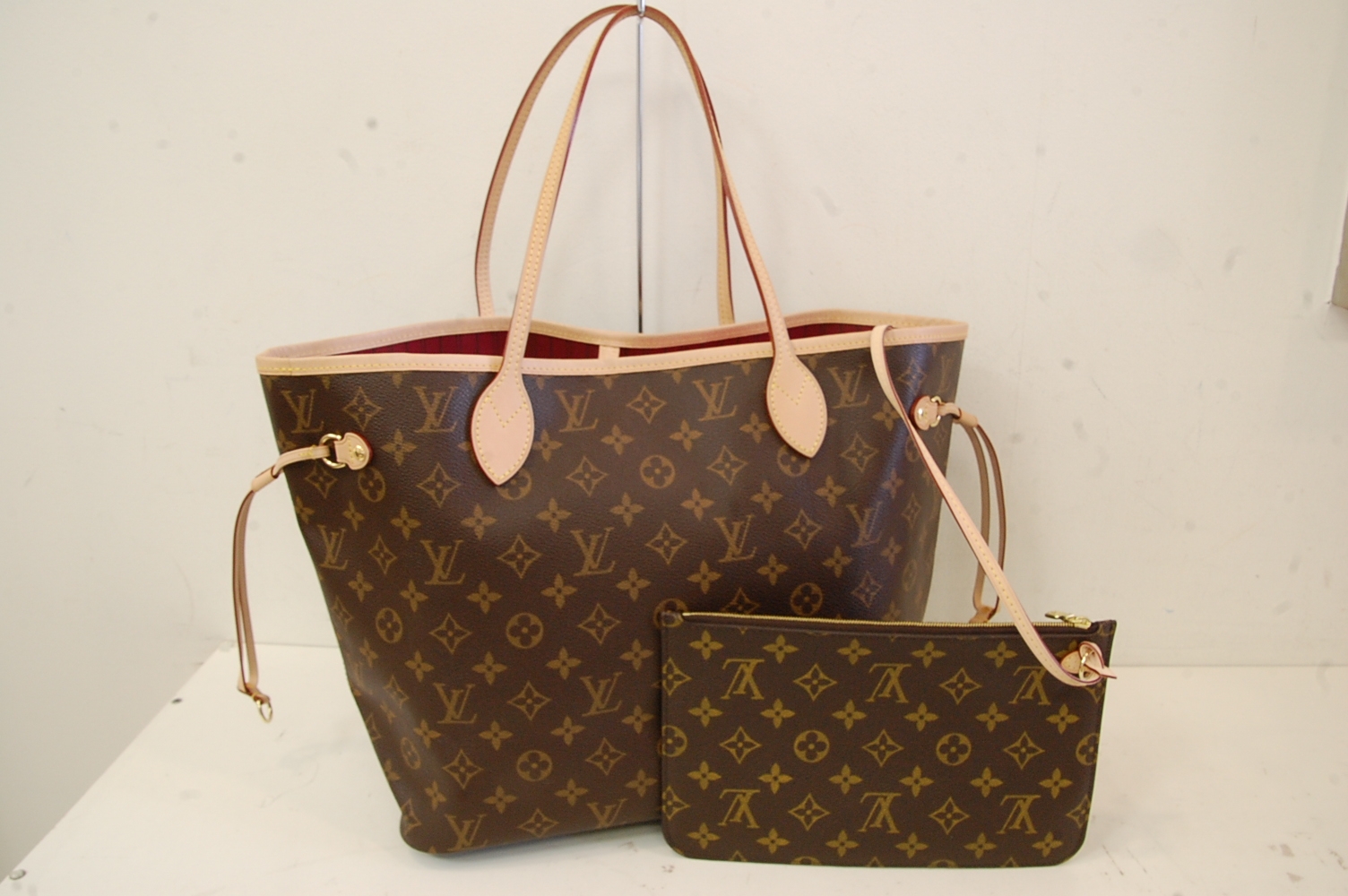 LOUIS VUITTON【ルイヴィトン】モノグラム バッグ ネヴァーフル M41388 画像1