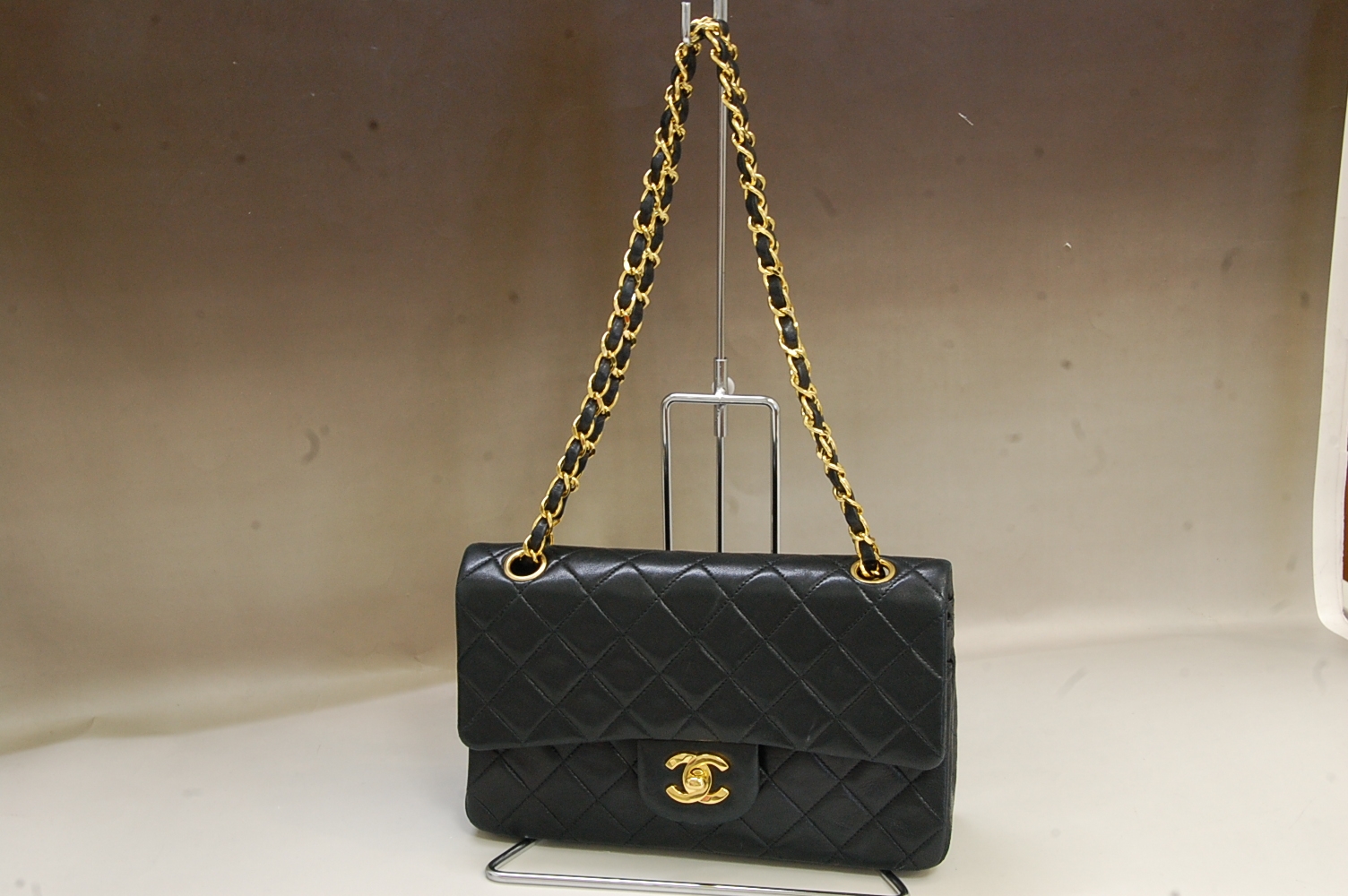 CHANEL【シャネル】マトラッセ チェーン バッグ 画像1