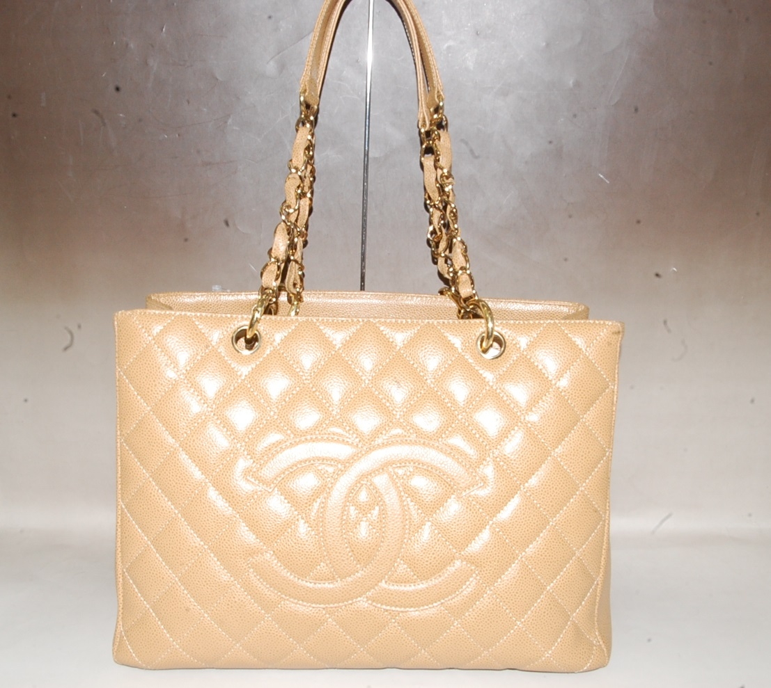 CHANEL【シャネル】マトラッセ キャビアスキン チェーン バッグ 画像1