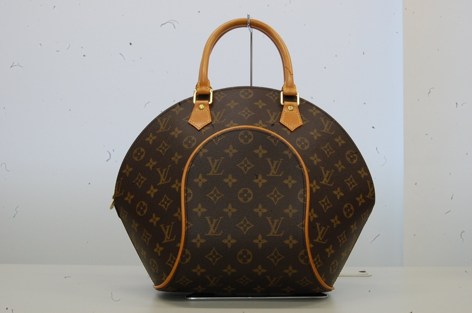 LOUIS VUITTON【ルイヴィトン】モノグラム バッグ エリプス M51126 画像1