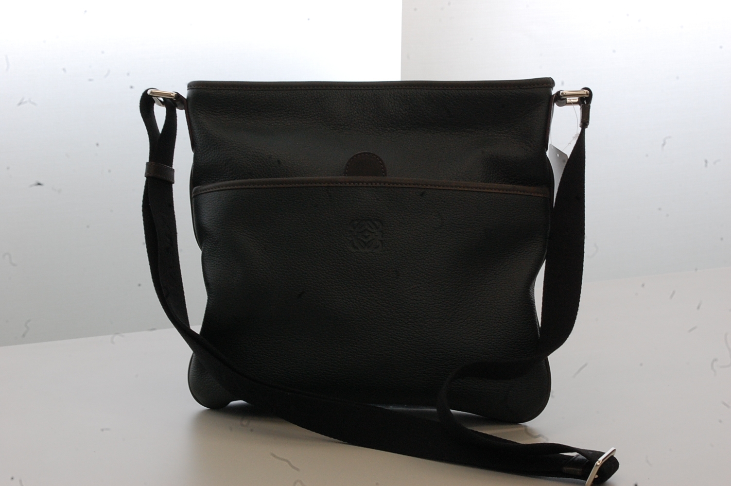 LOEWE【ロエベ】革 ショルダーバッグ 画像1