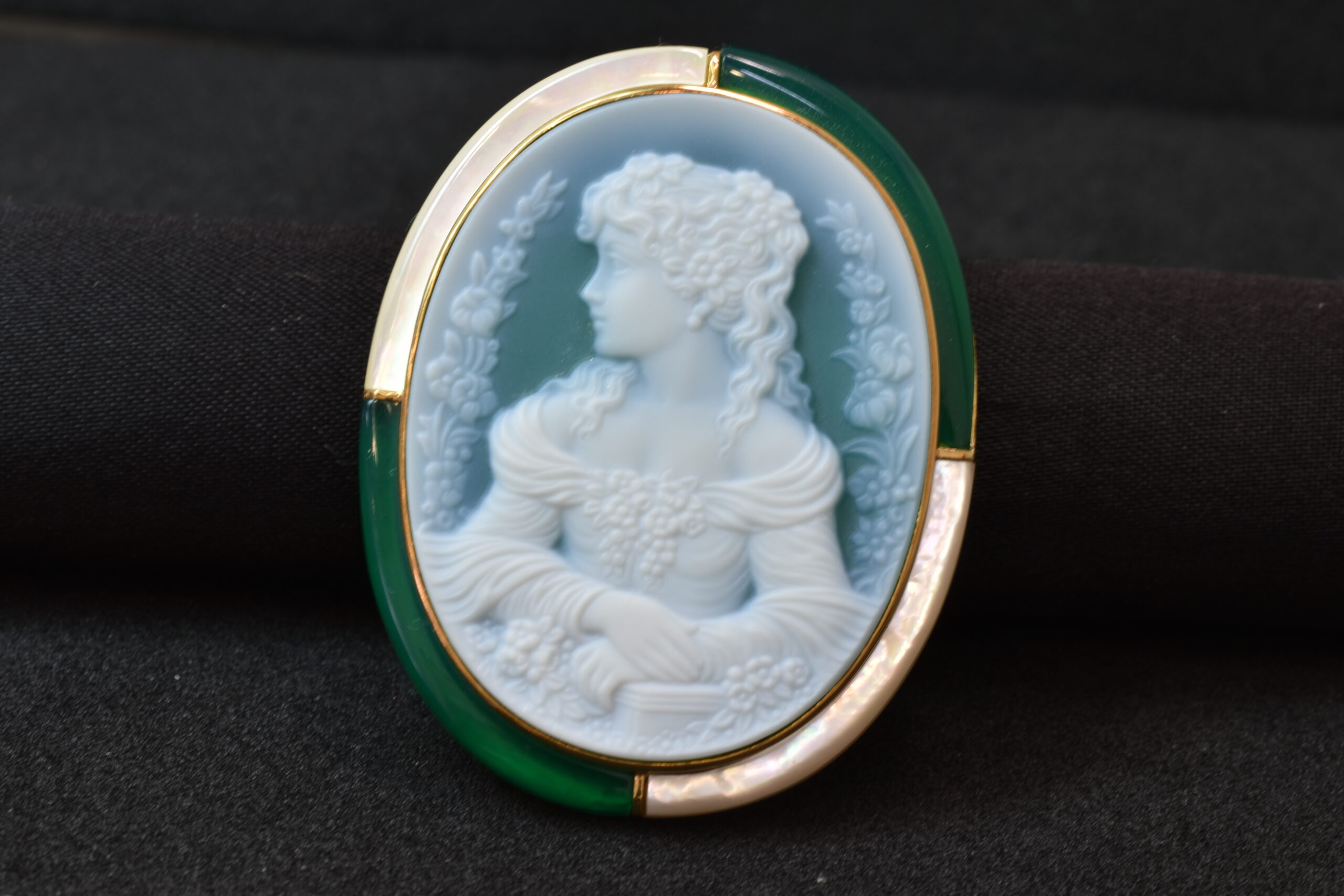 ブローチ 画像1