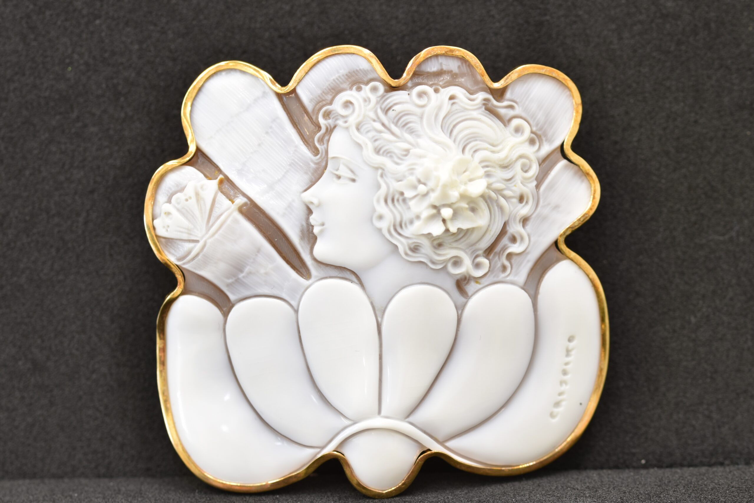 ブローチ 画像1