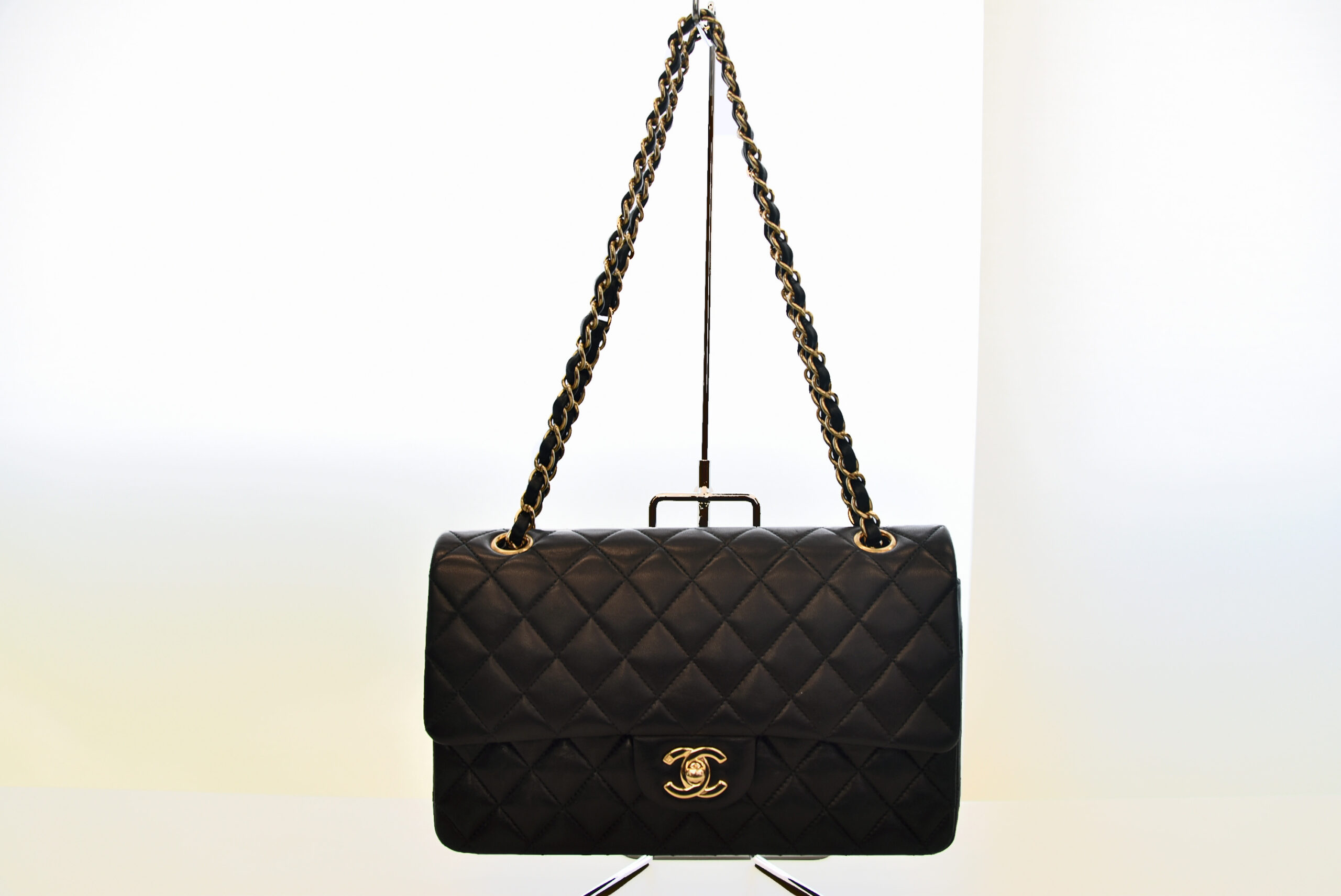 CHANEL【シャネル】マトラッセ チェーン バッグ 画像1