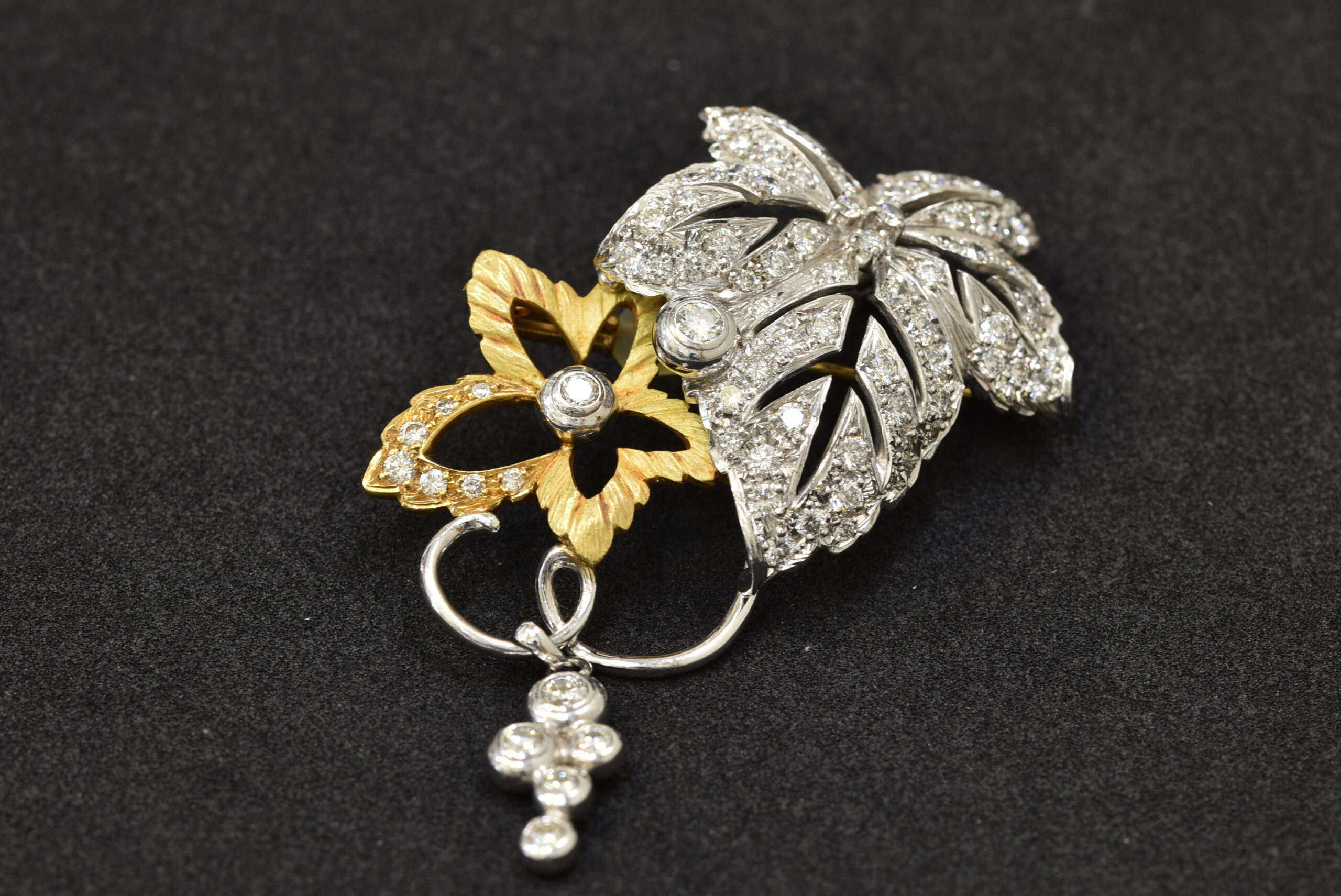 ブローチ 画像1