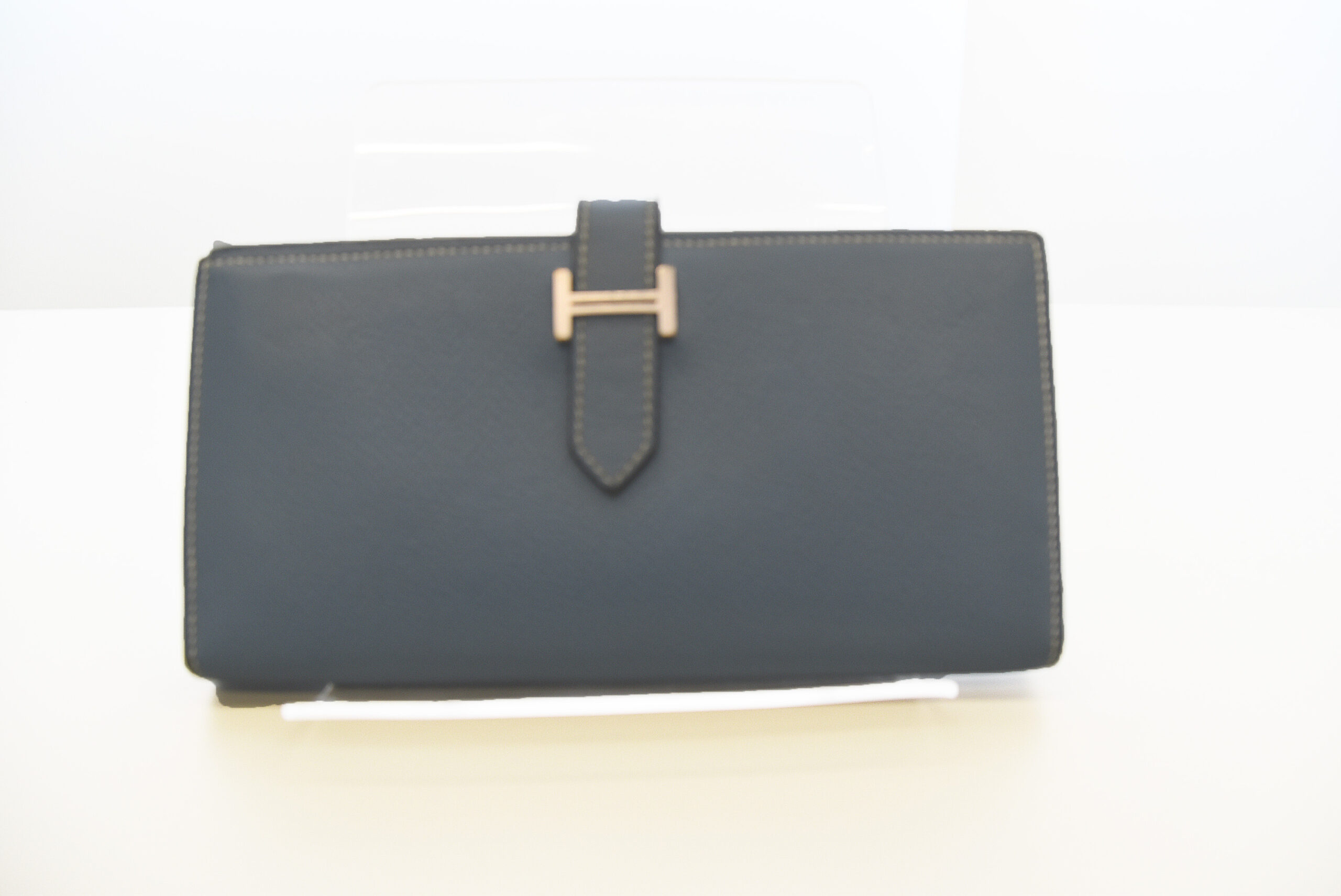 HERMES【エルメス】革 ベアンスフレ 財布 画像1