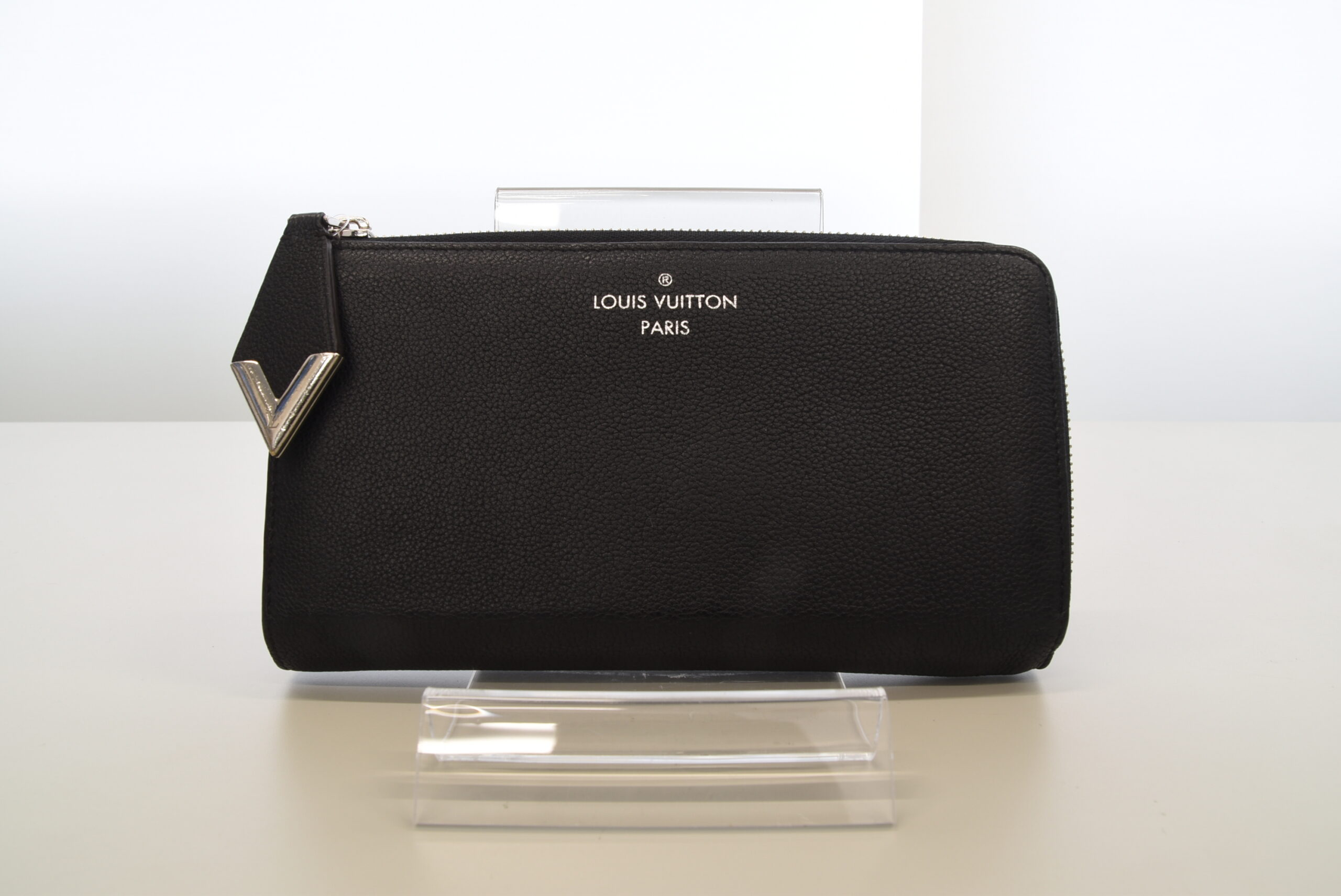 LOUIS VUITTON【ルイヴィトン】財布 画像1