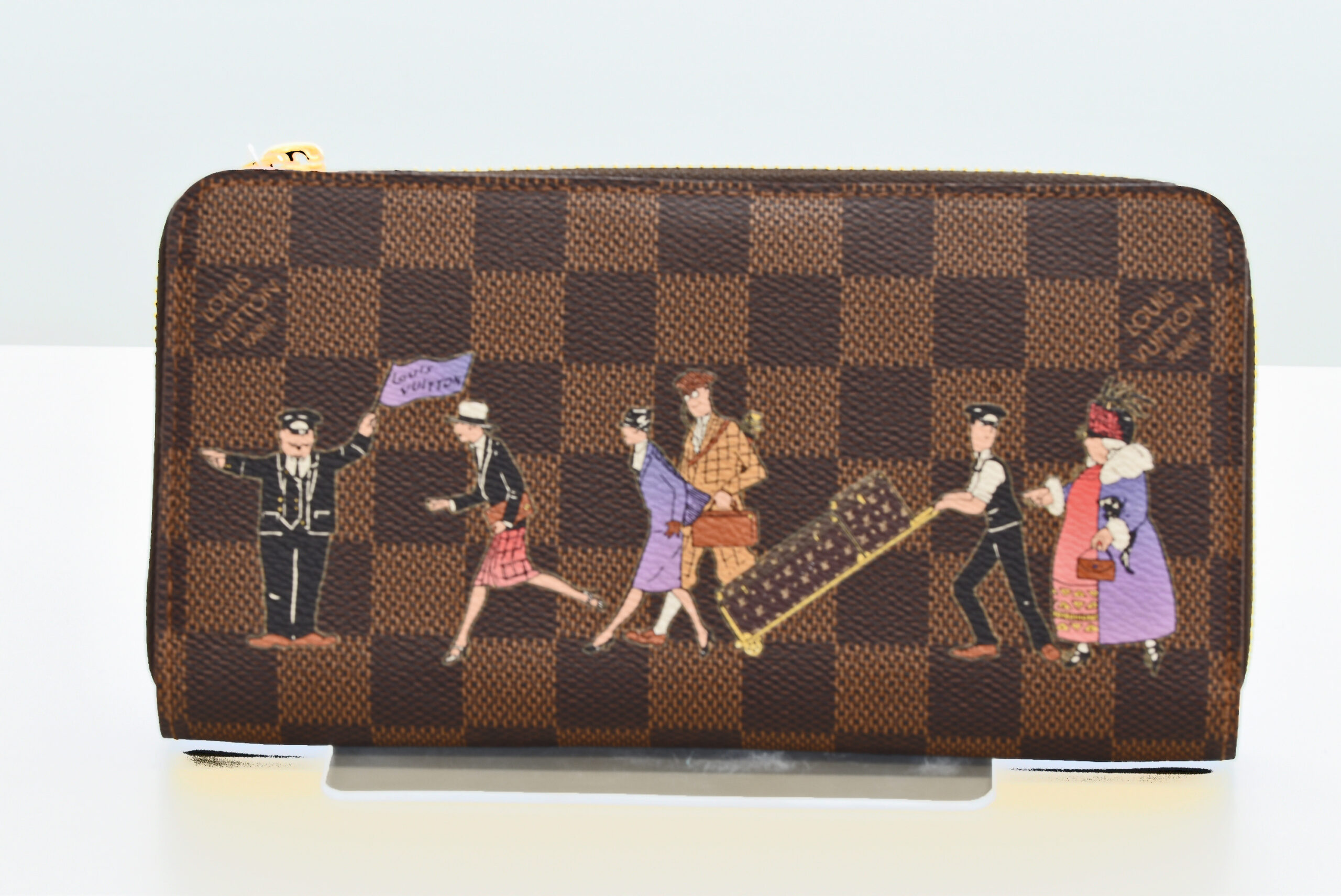 LOUIS VUITTON【ルイヴィトン】ダミエ イリュストレ ジッピーウォレット N63004 画像1