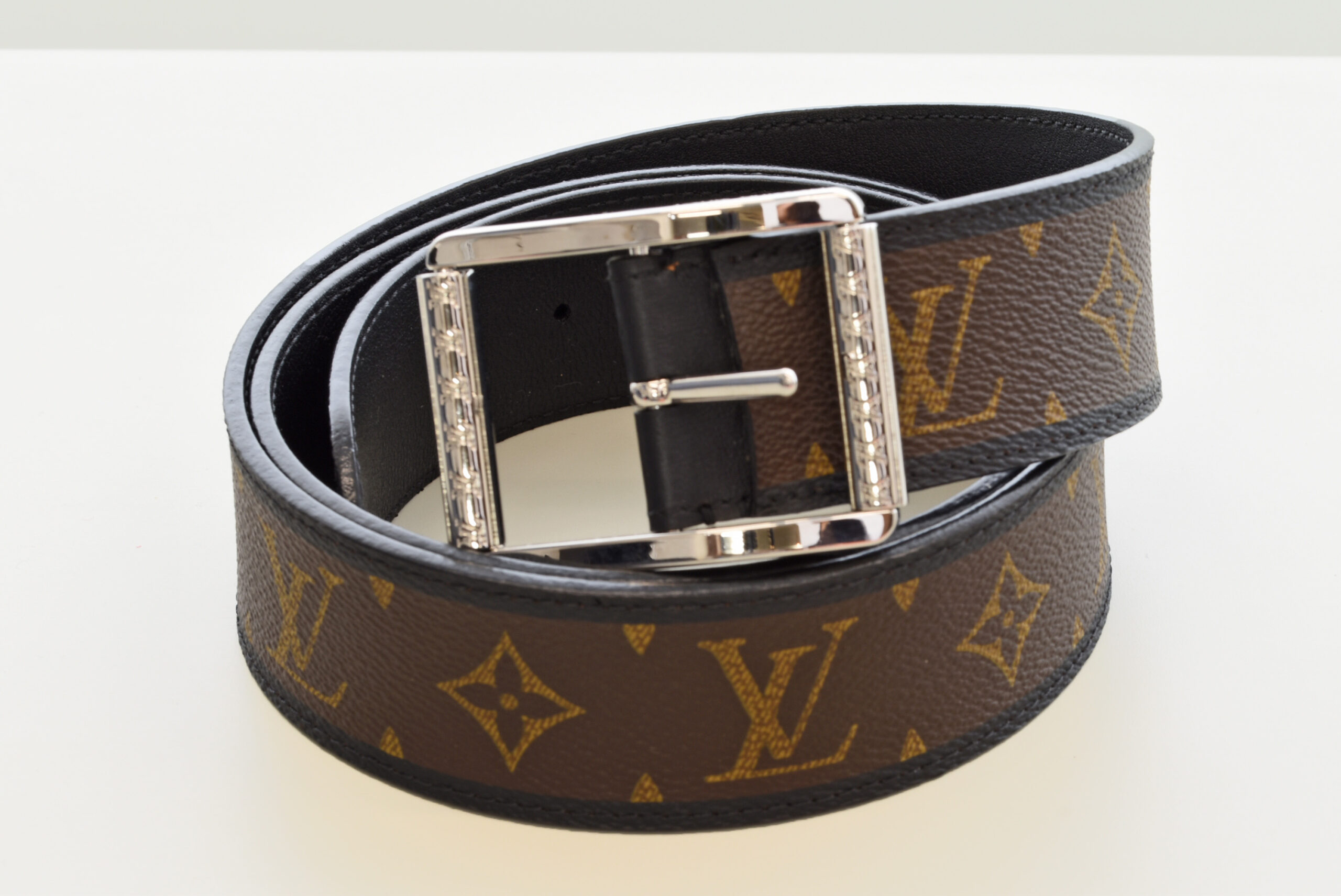 LOUIS VUITTON【ルイヴィトン】サンチュールリヴェルソ M9007V ベルト 画像1