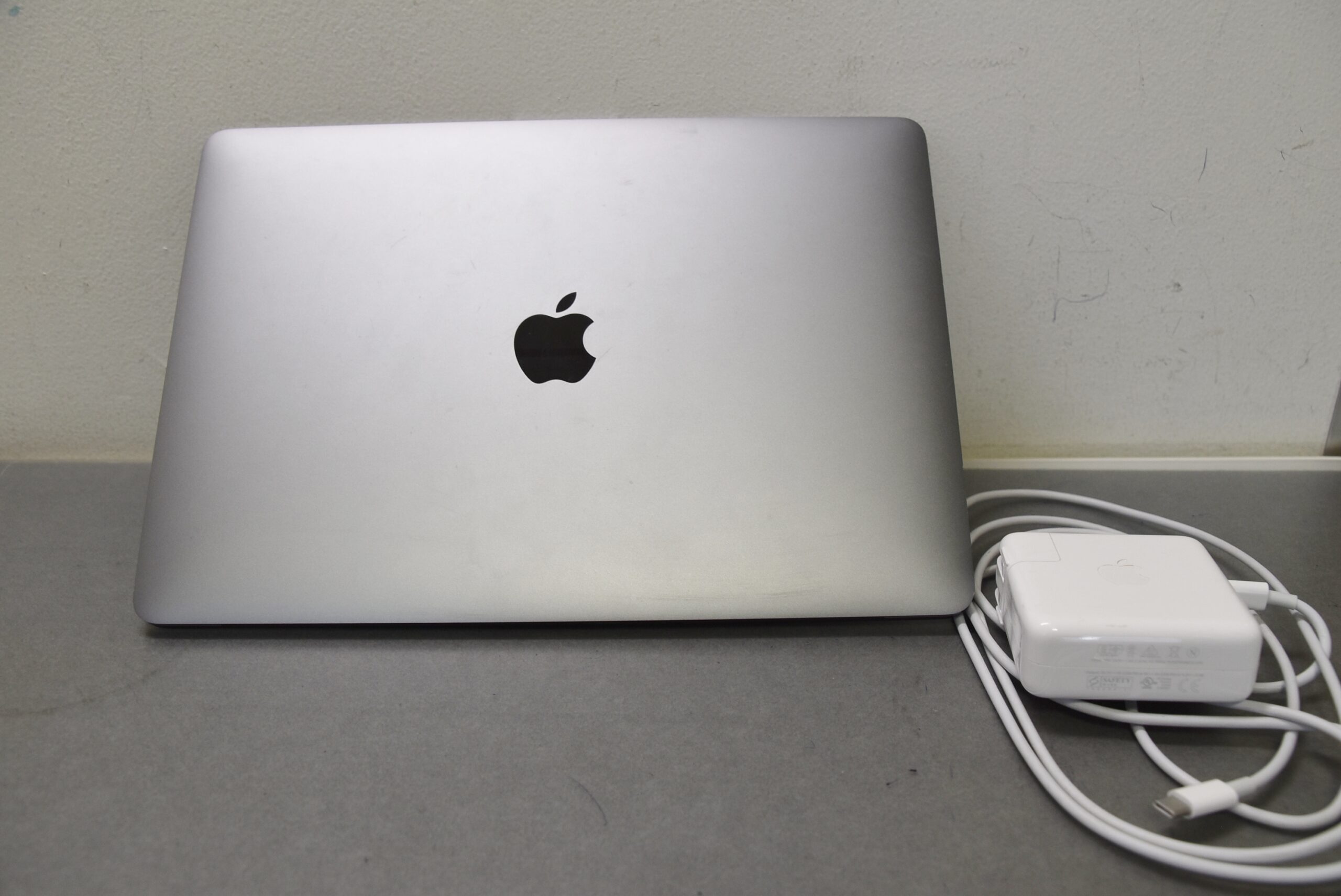 MacBook Pro 13インチ 画像1