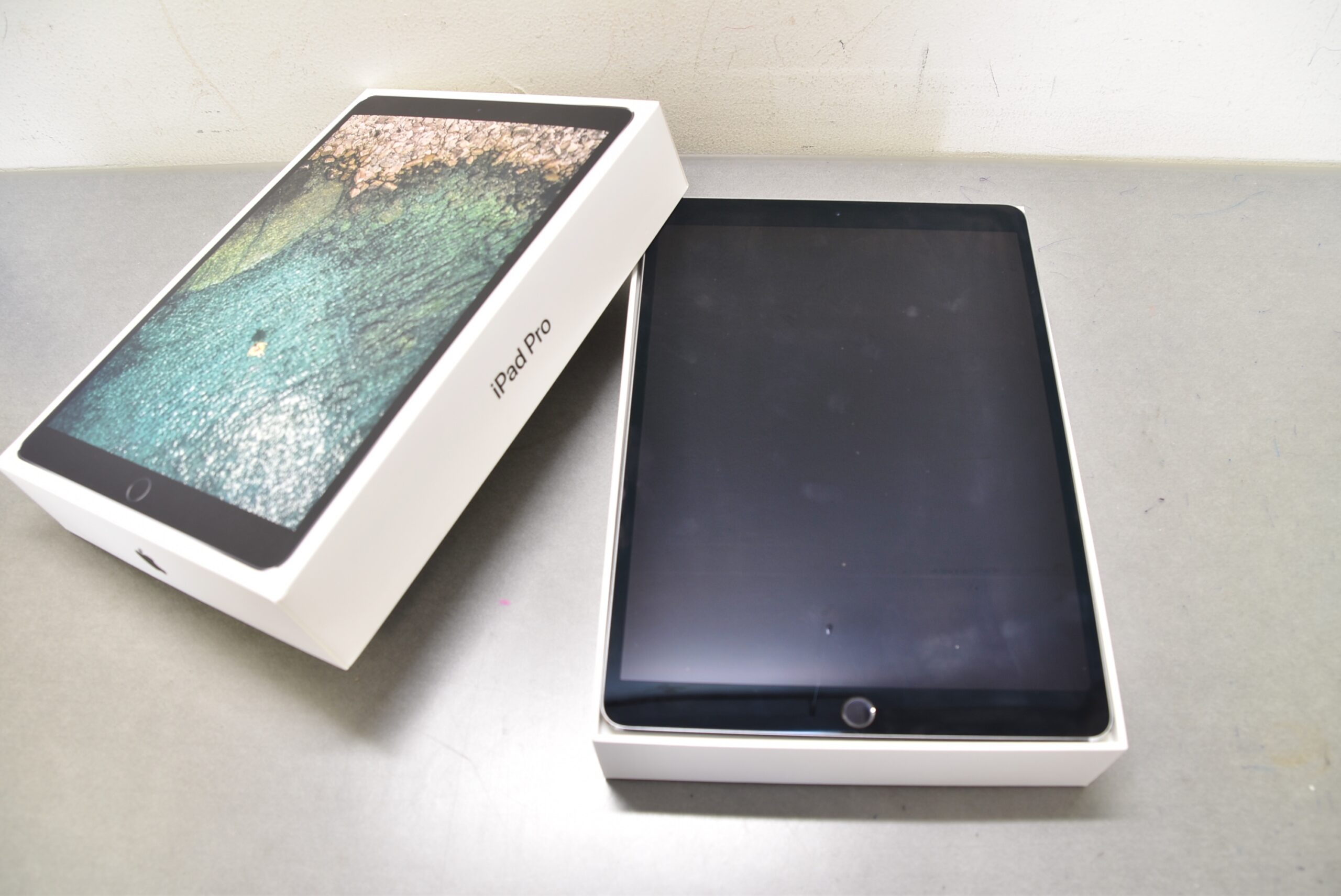 au iPad Pro2 10.5インチ 512GB 画像1