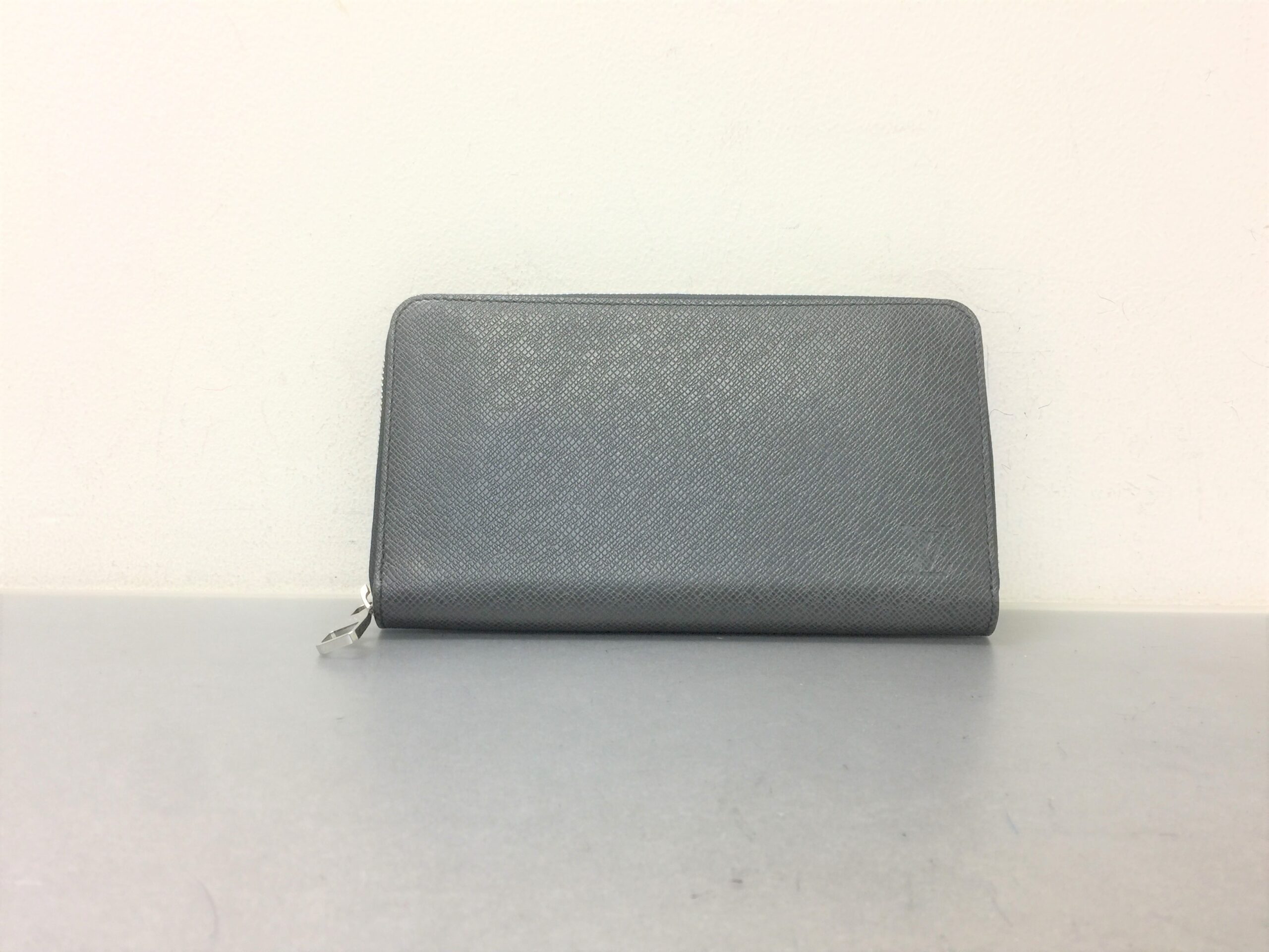 LOUIS VUITTON【ルイヴィトン】タイガ ジッピーオーガナイザー M30513 画像1
