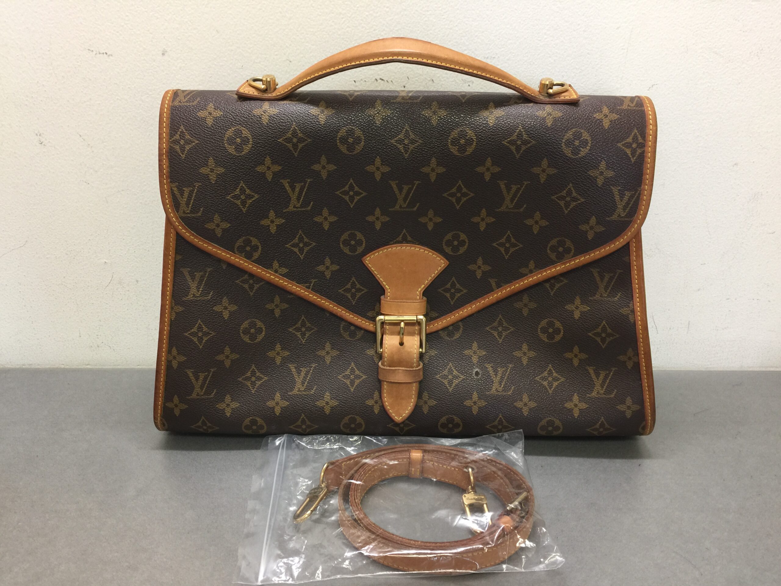 LOUIS VUITTON【ルイヴィトン】モノグラム ビバリーGM M51121 画像1