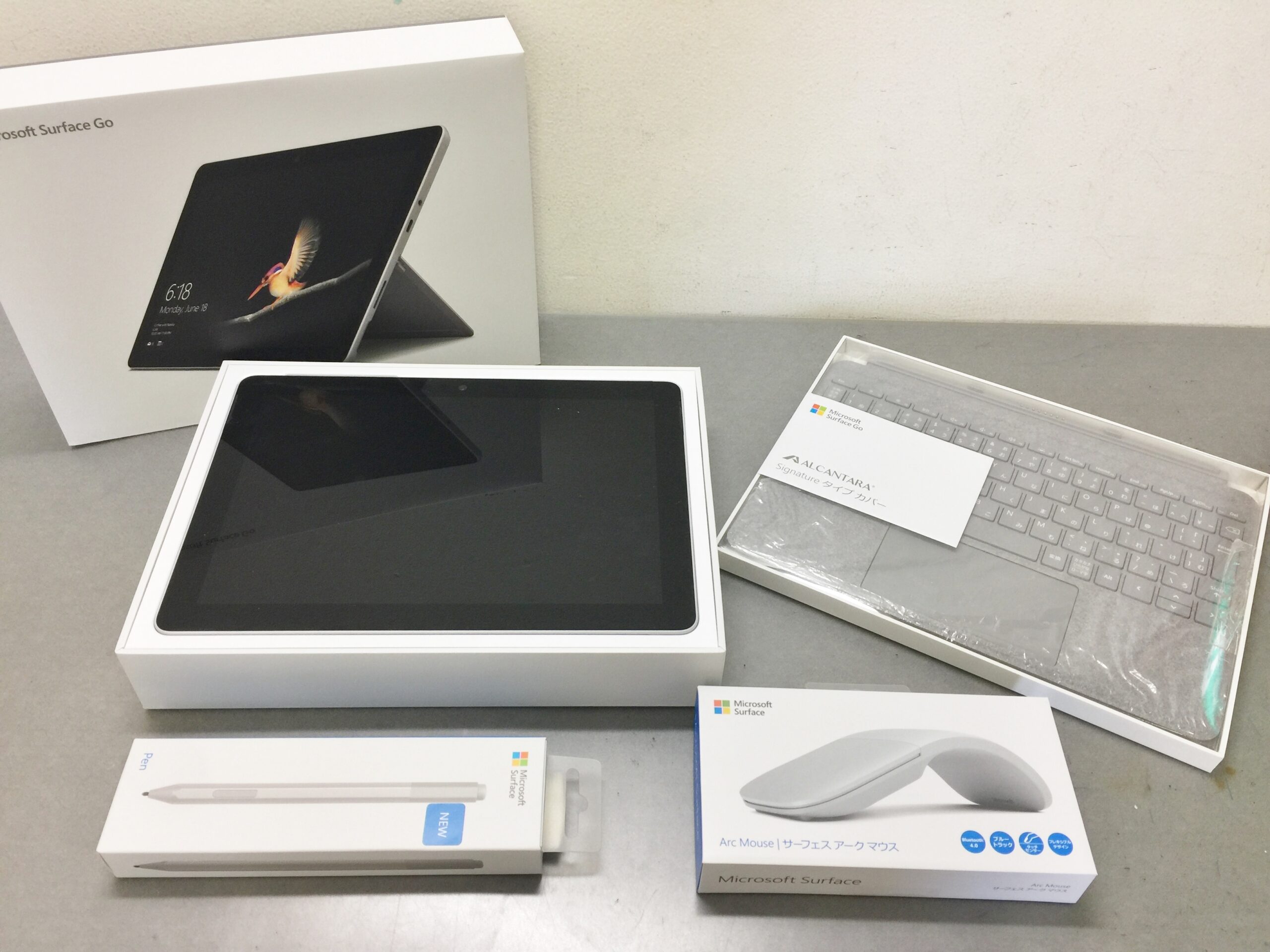 Microsoft Surface Go タブレットPC 画像1