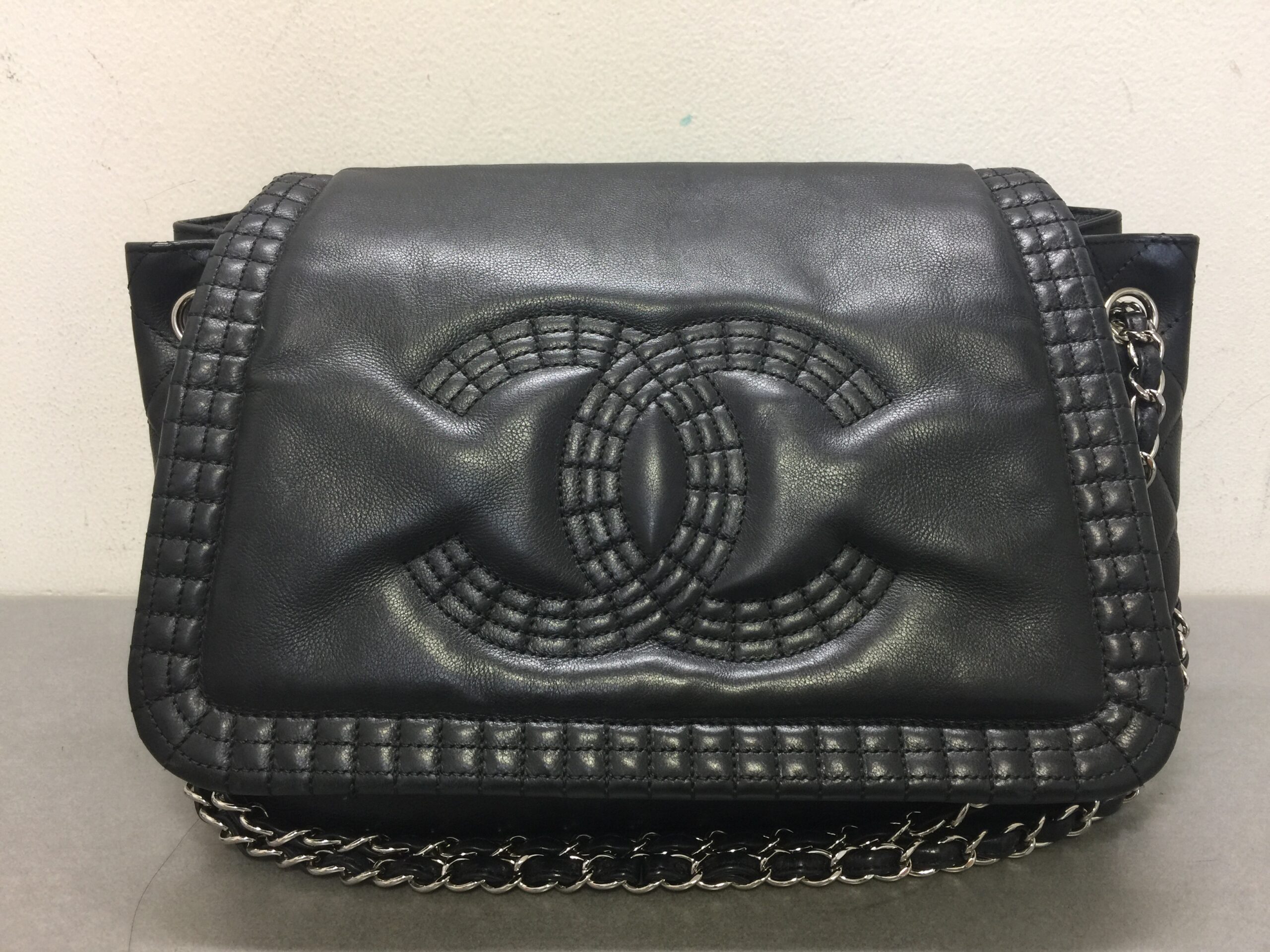 CHANEL【シャネル】 ラグジュアリー チェーンショルダーバッグ 画像1
