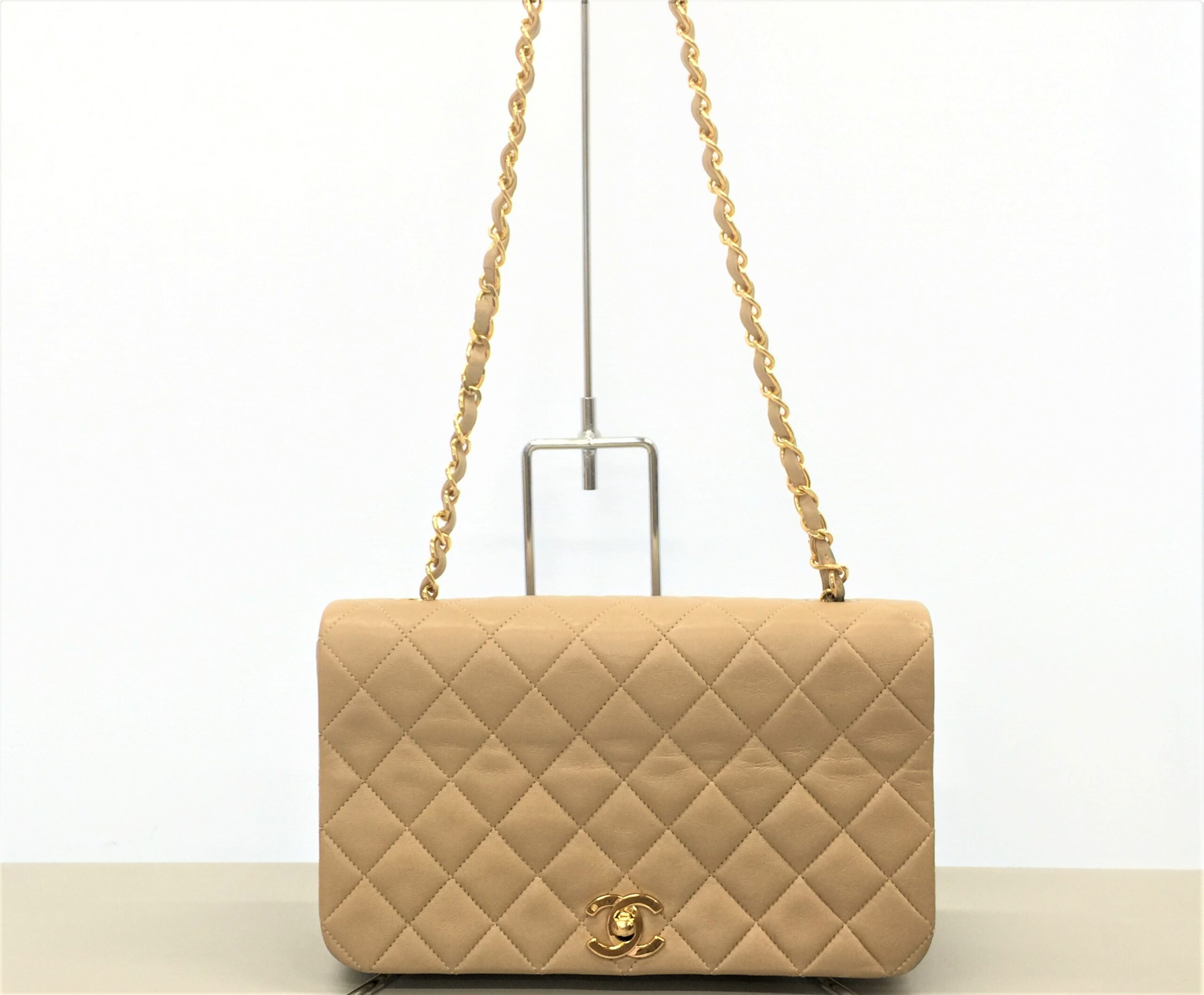CHANEL【シャネル】マトラッセ チェーン バッグ 画像1
