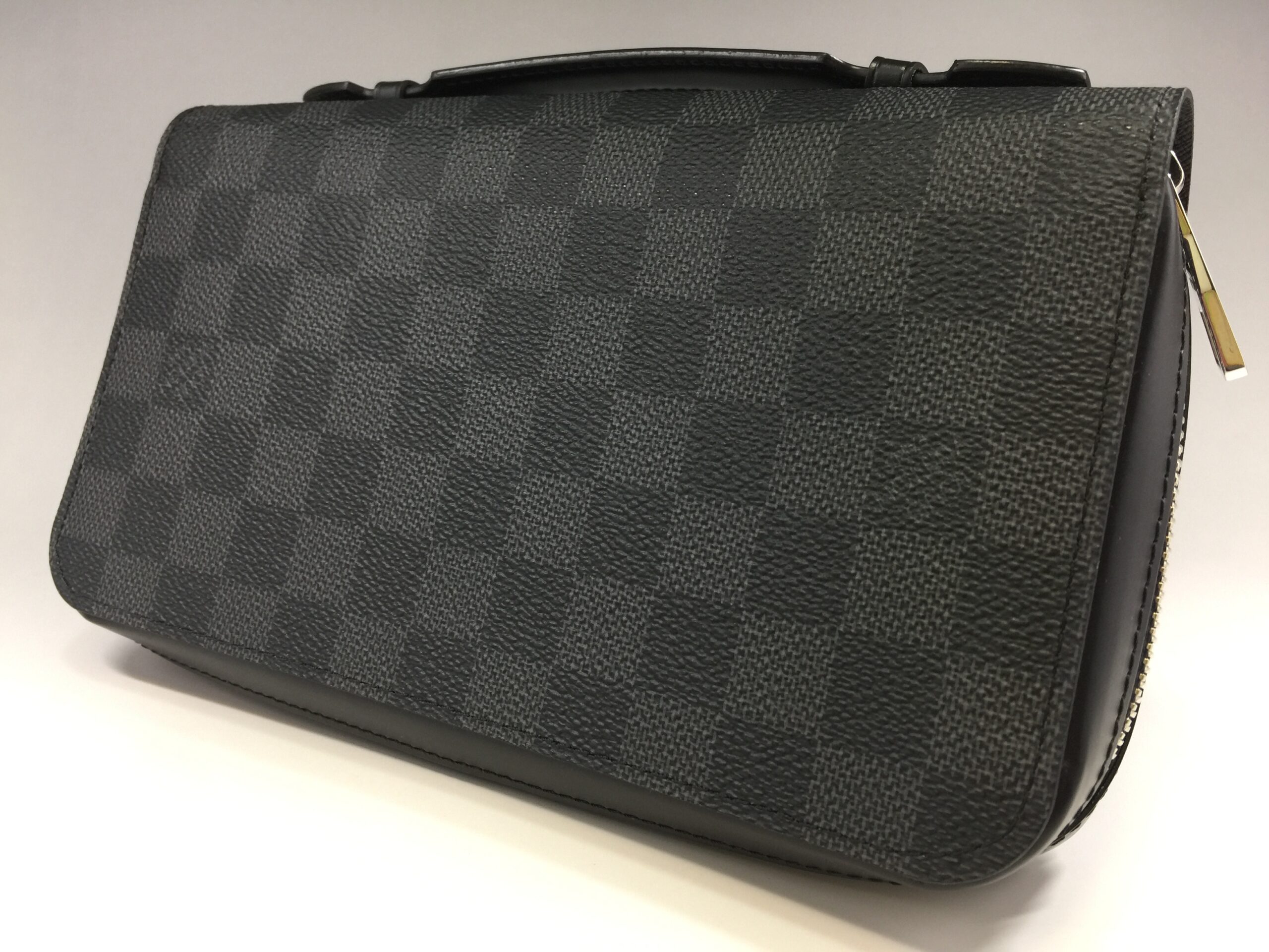 LOUIS VUITTON【ルイヴィトン】ダミエグラフィット ジッピーXL N41503 画像1