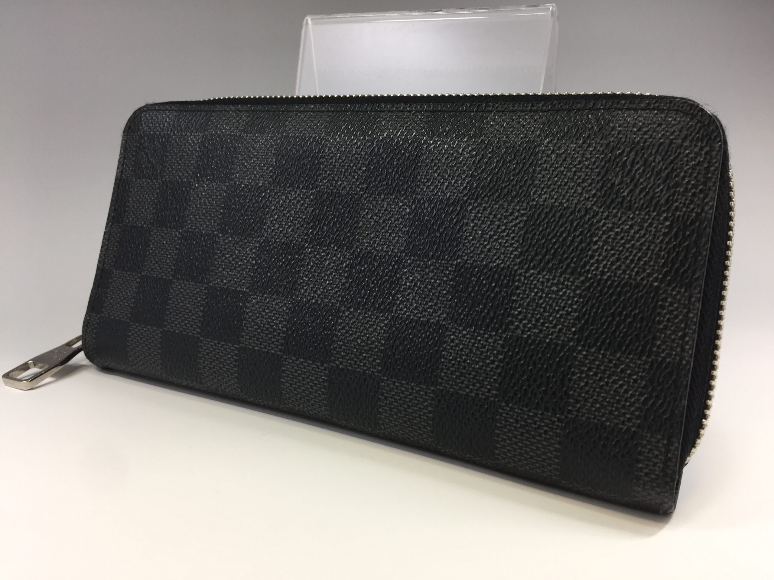LOUIS VUITTON【ルイヴィトン】ダミエグラフィット ジッピーウォレットヴェルティカル N63095 画像1