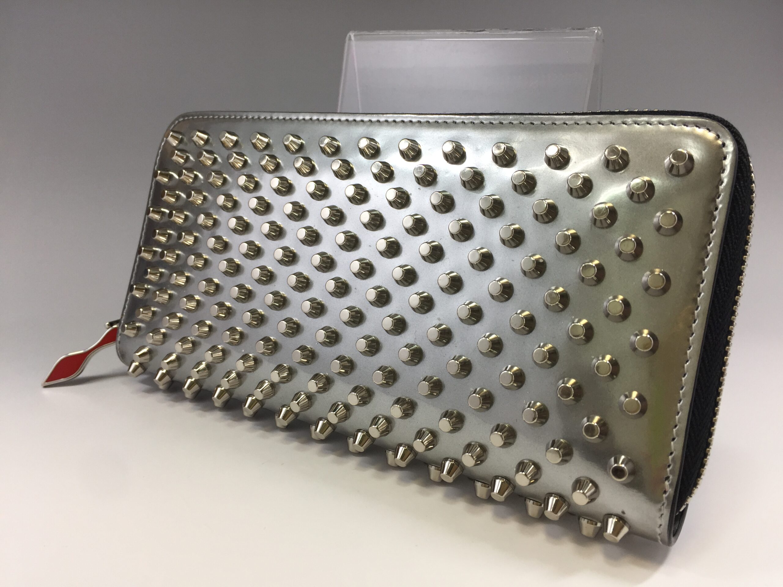 Christian Louboutin【クリスチャンルブタン】スタッズ パネトーネ 財布 画像1