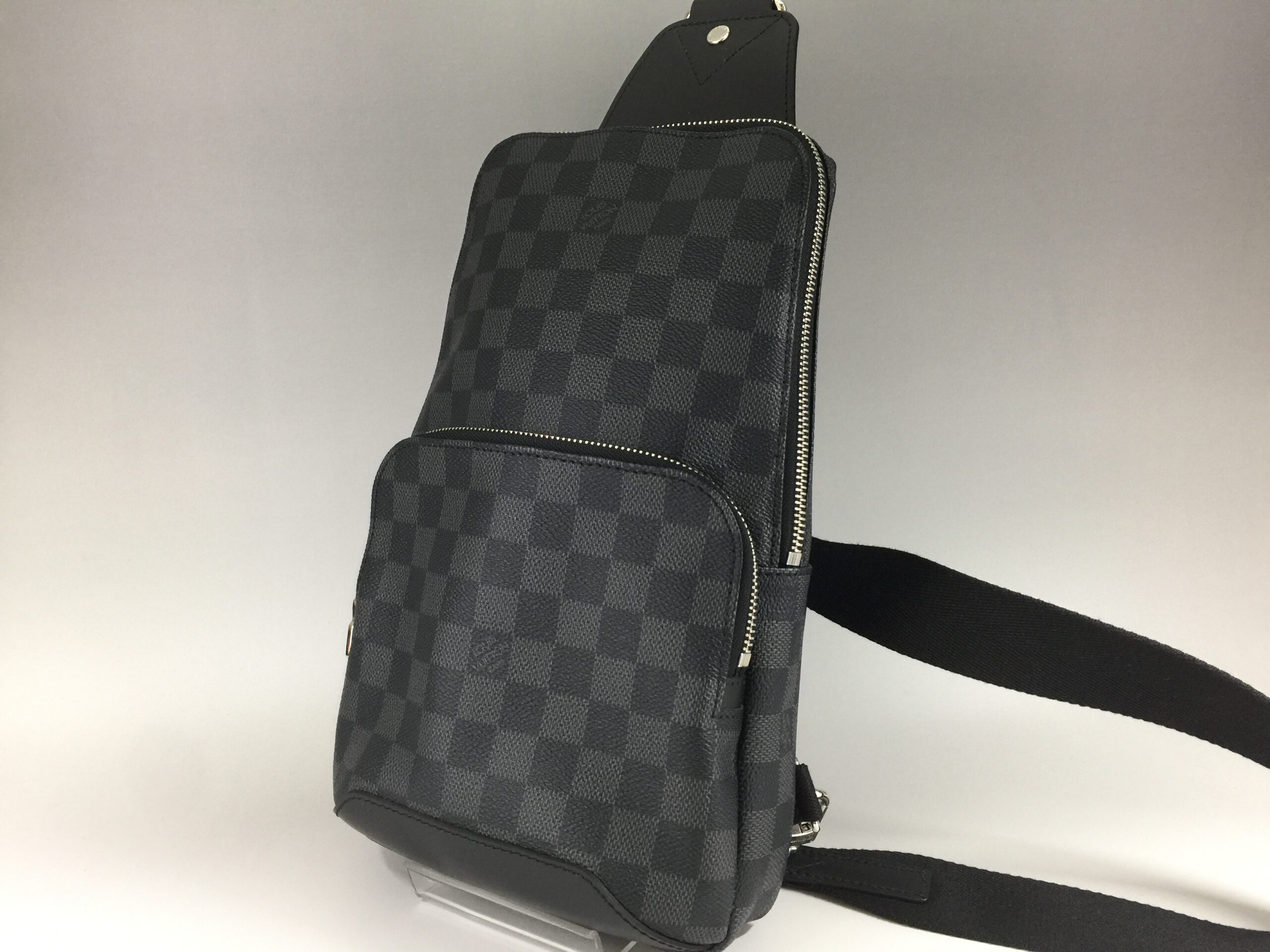 LOUIS VUITTON【ルイヴィトン】ダミエグラフィット アベニュースリングバッグ N41719 ボディバッグ 画像1