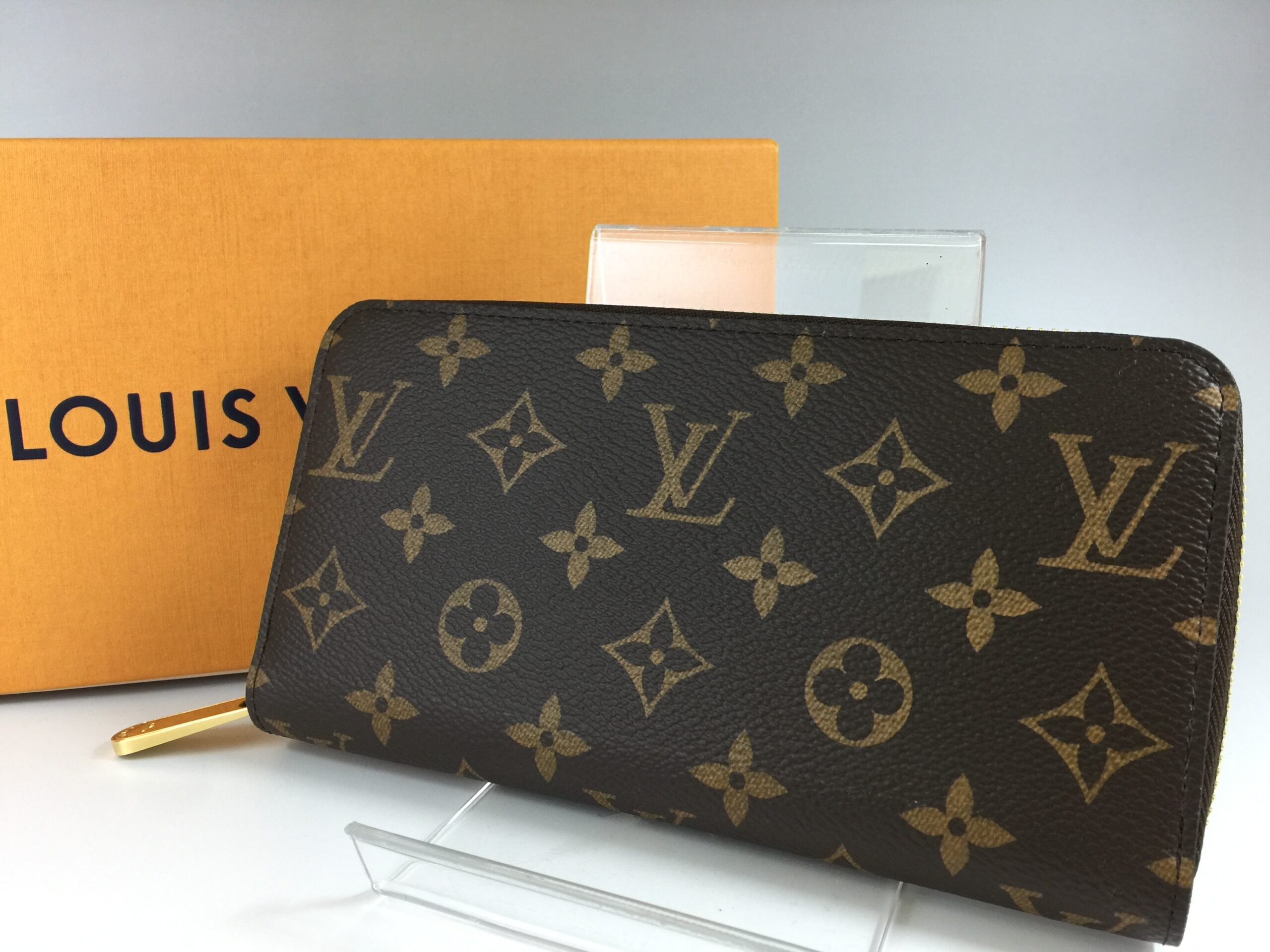 LOUIS VUITTON【ルイヴィトン】モノグラム ジッピーウォレット M41896 画像1
