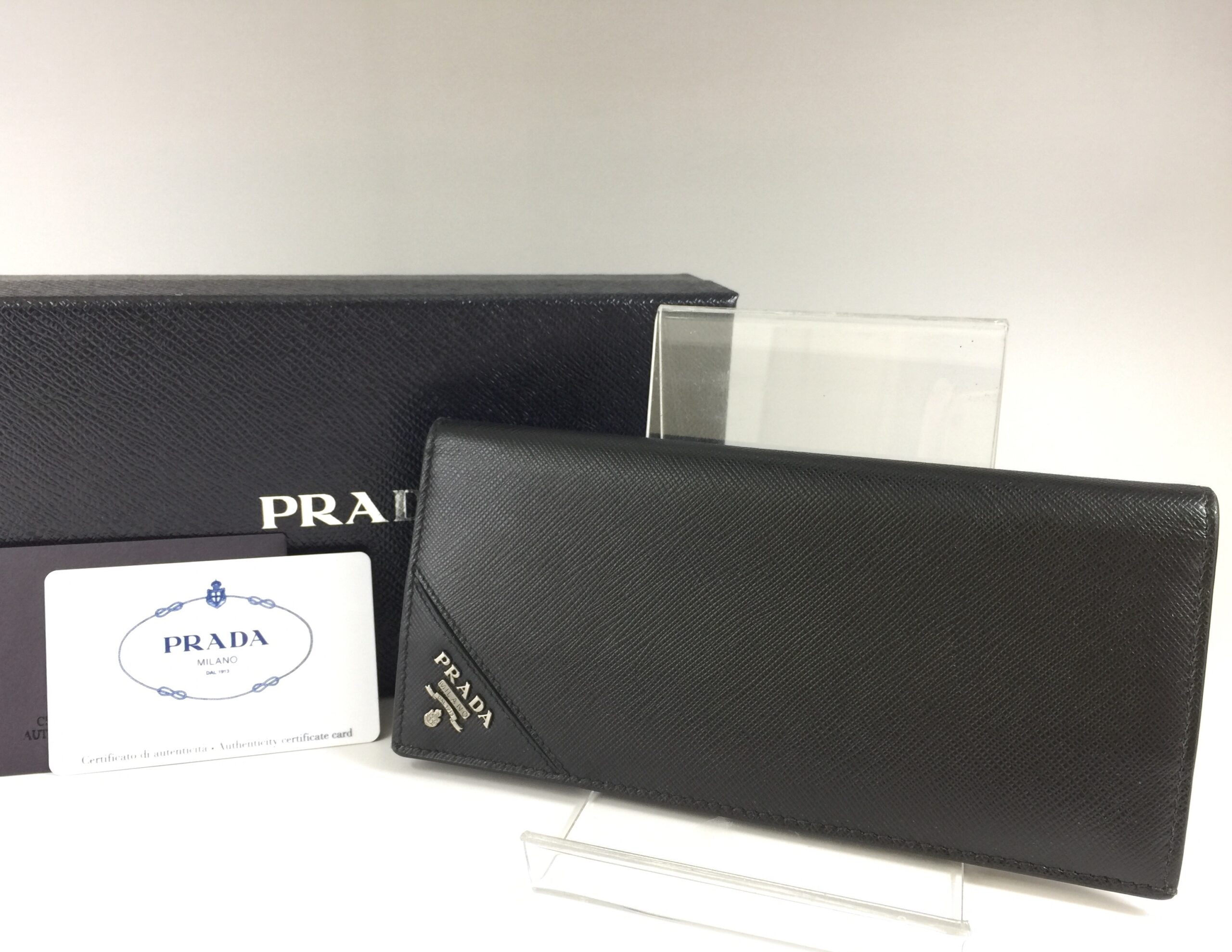 PRADA【プラダ】革 サフィアーノメタル 財布 2MV836 画像1