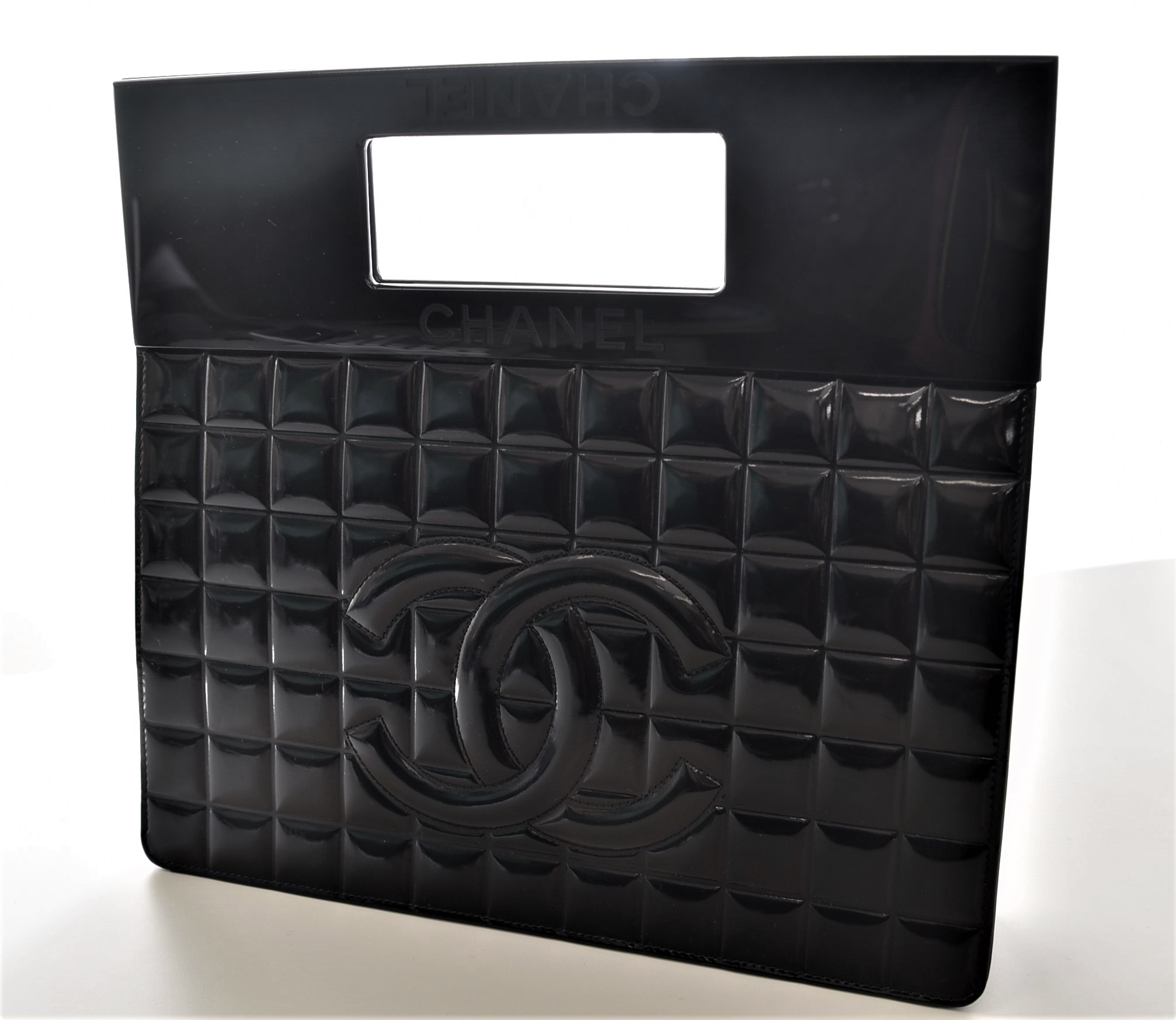 CHANEL【シャネル】チョコバー エナメル ハンド バッグ 画像1
