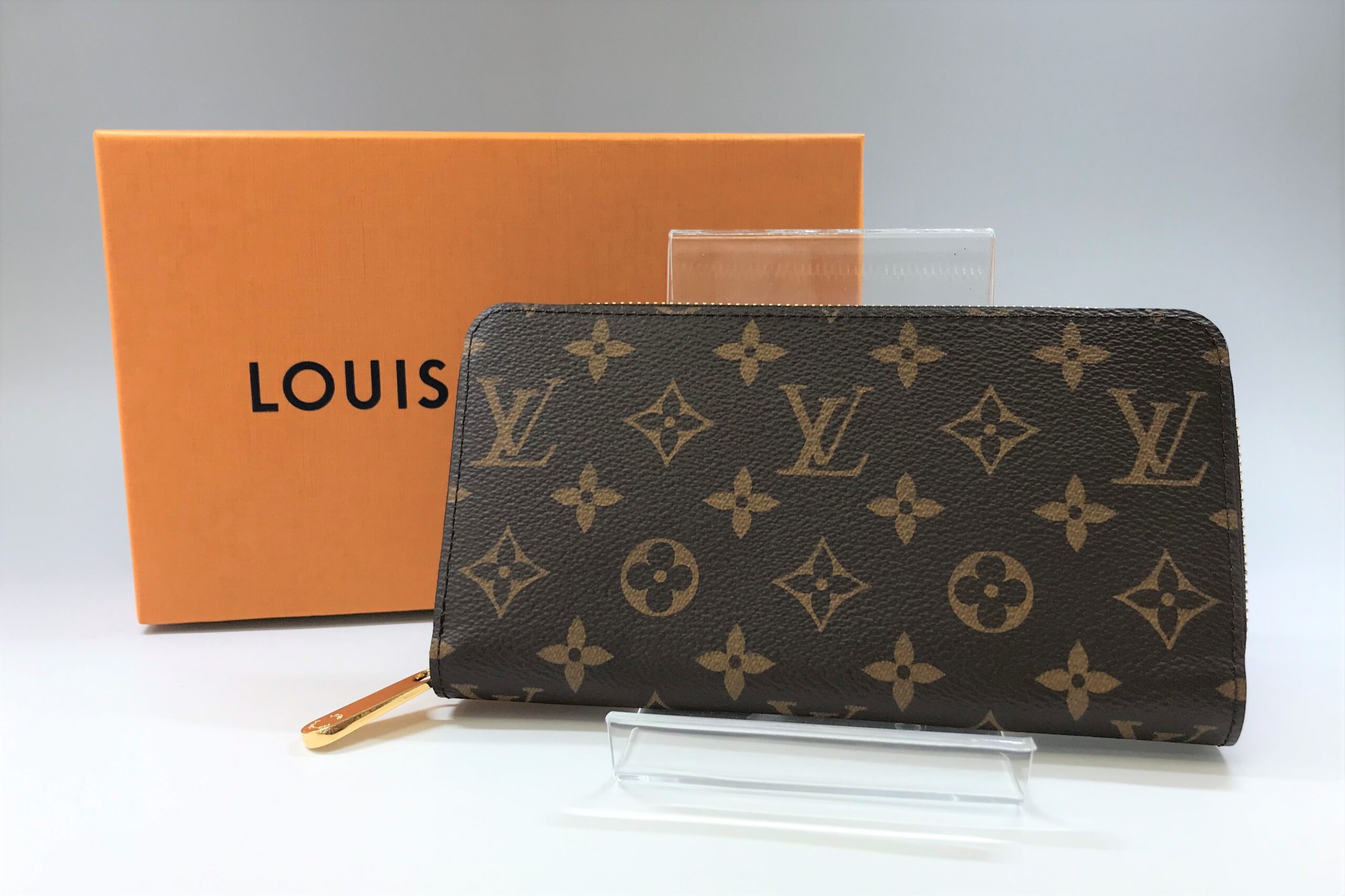 LOUIS VUITTON【ルイヴィトン】モノグラム ジッピーウォレット M42616 画像1
