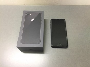 iPhone8 64GB 画像1