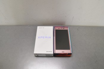 SONY XPERIA XZ 画像1