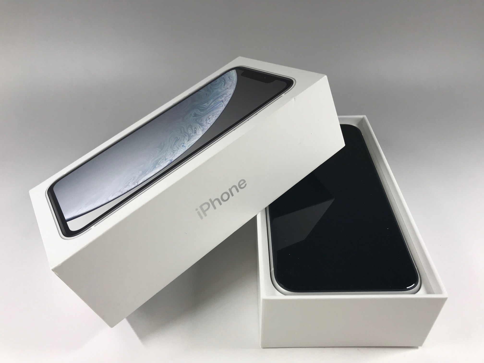 au iPhoneXR 64GB 画像1