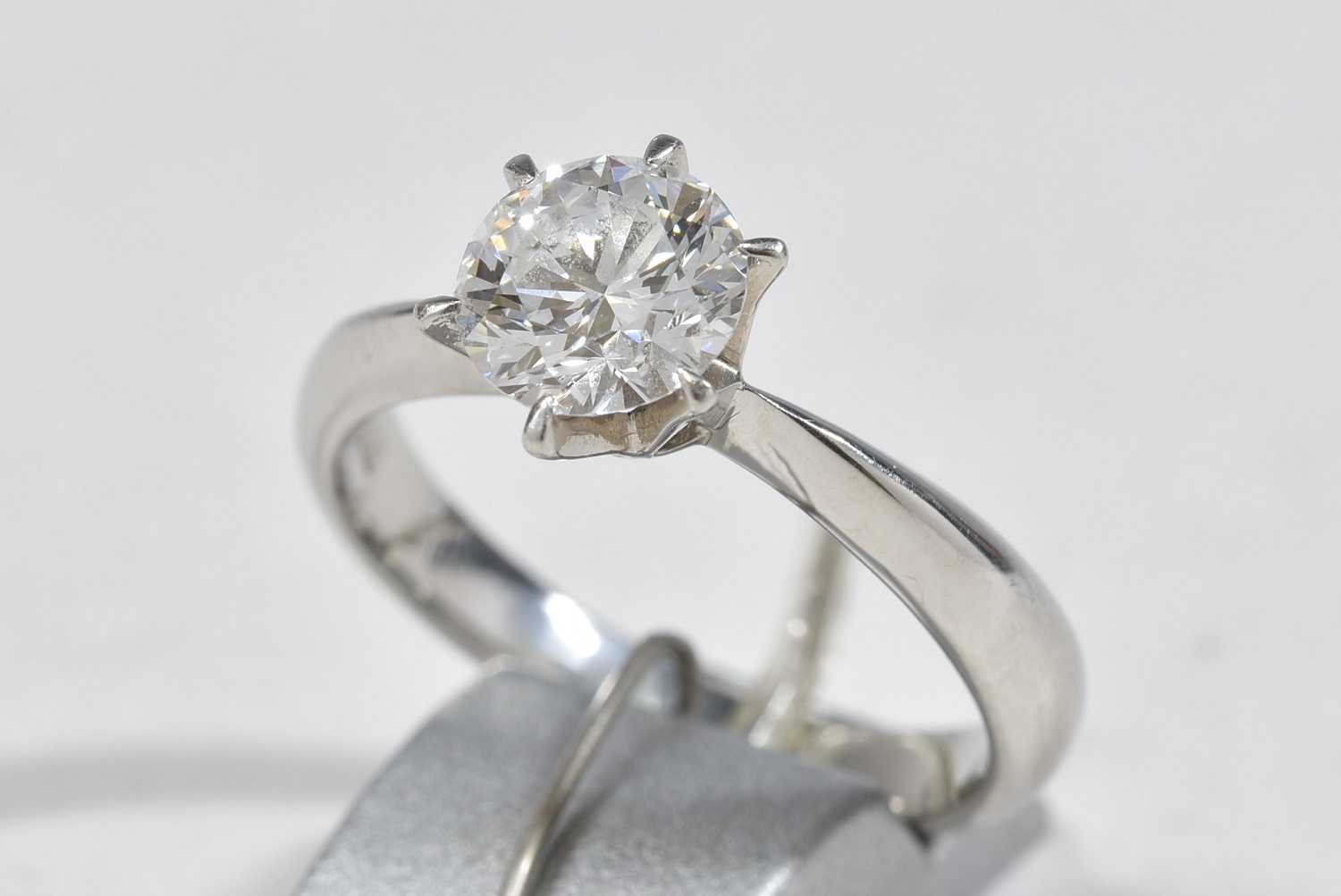 Pt900 プラチナ ダイヤモンド 立爪指輪 画像1