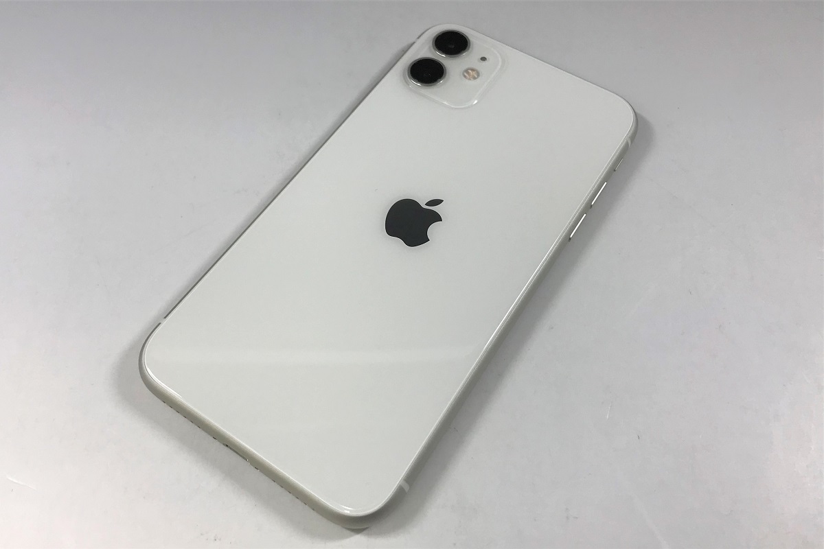 au iphone11 64GB 画像1