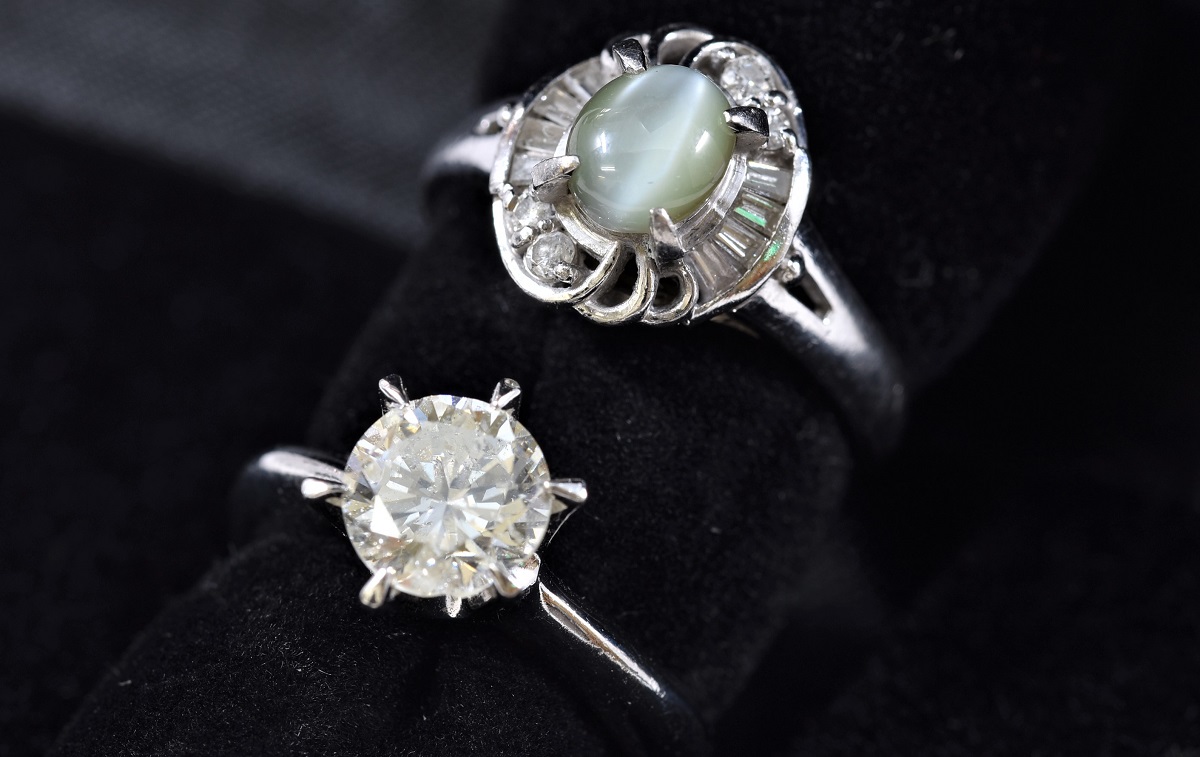 Pt900 プラチナ ダイヤモンド立爪指輪 キャッツアイ指輪 画像1