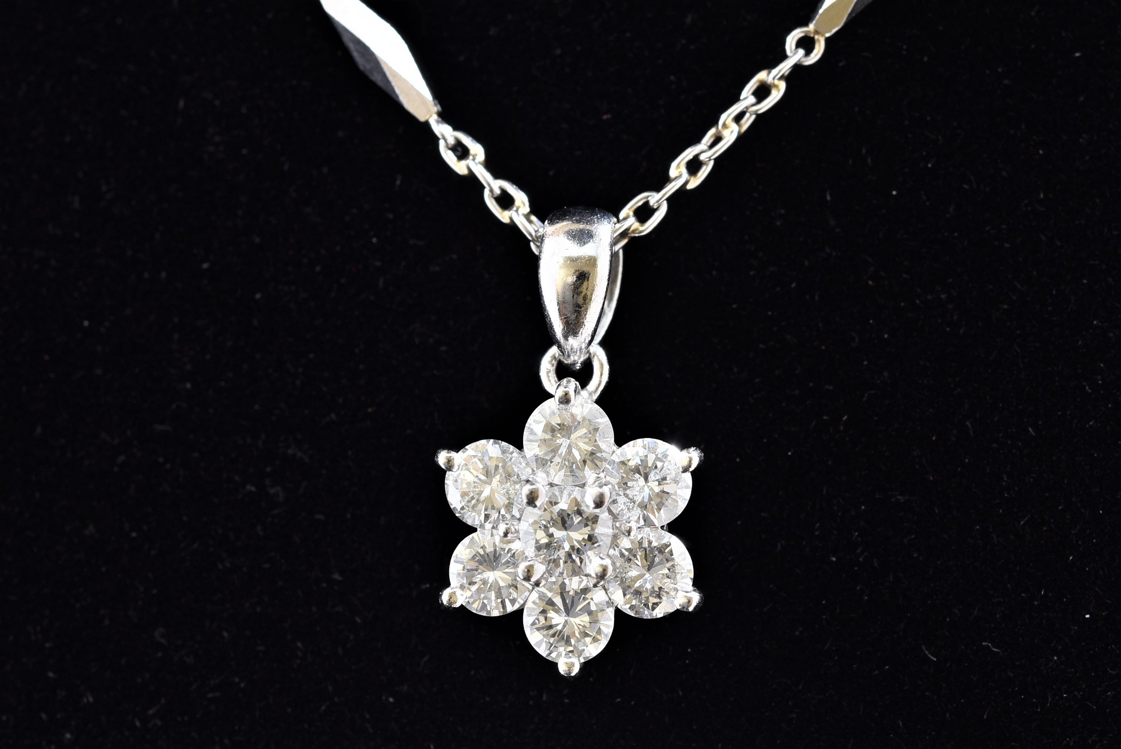 Pt850/900 ダイヤモンド ネックレス 画像1