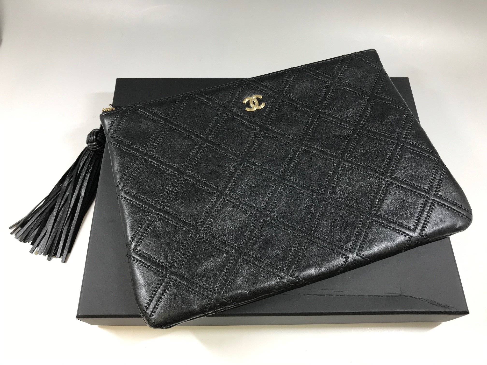 CHANEL【シャネル】クラッチバッグ ワイルドステッチ マトラッセ 画像1