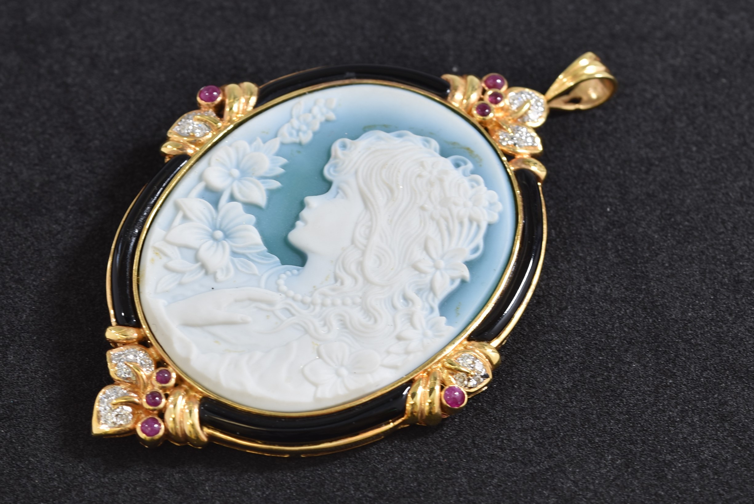 K18枠 オニキス･ルビー･ダイヤモンド カメオブローチ 画像1
