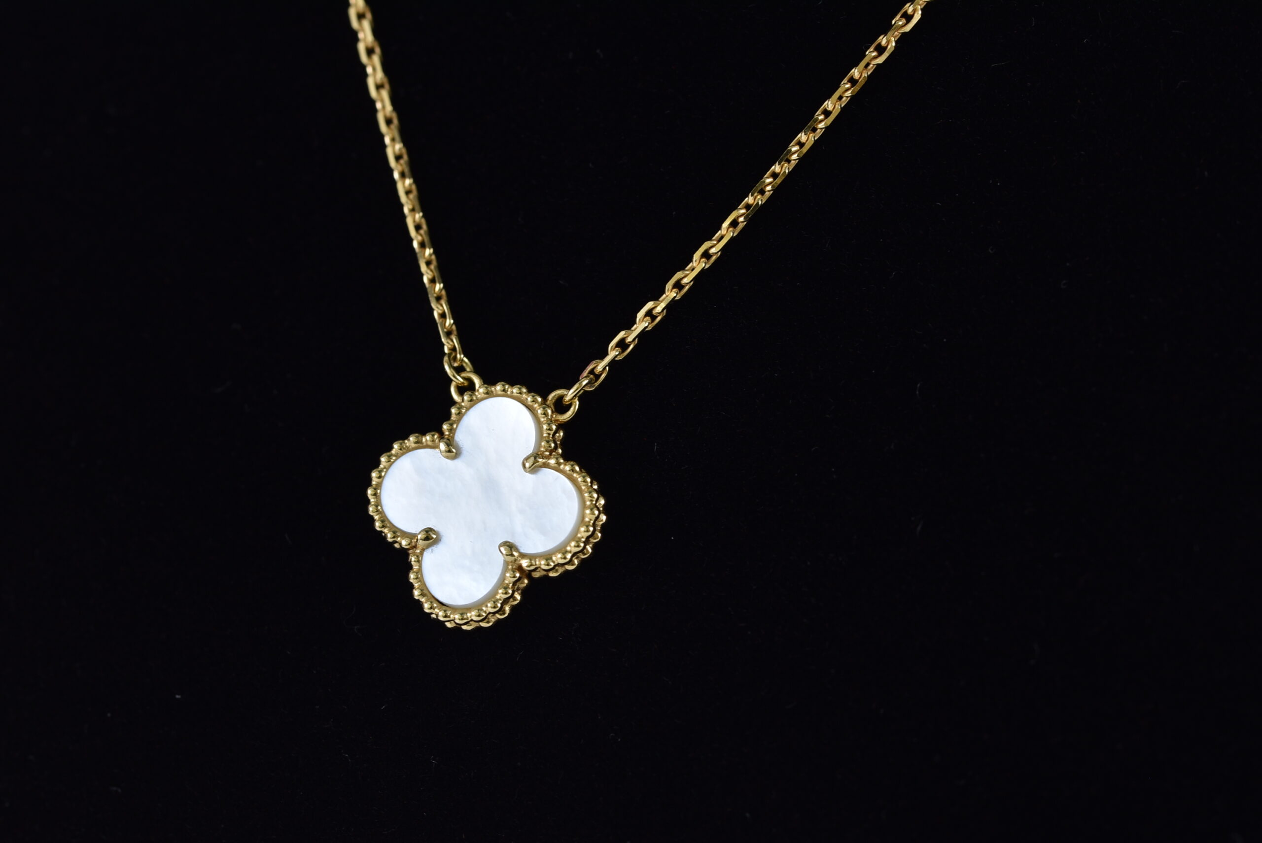 Van Cleef Arpels ヴァンクリーフアーペル アルハンブラ 画像1