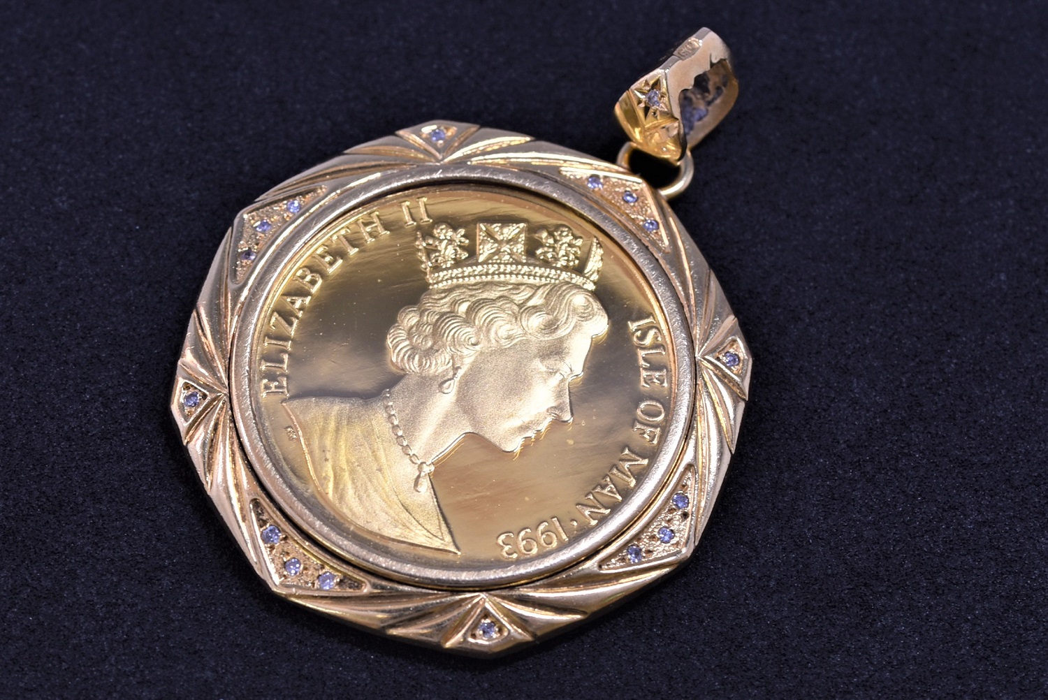 K18枠 マン島キャット 1/2ozコイン ペンダント 画像1